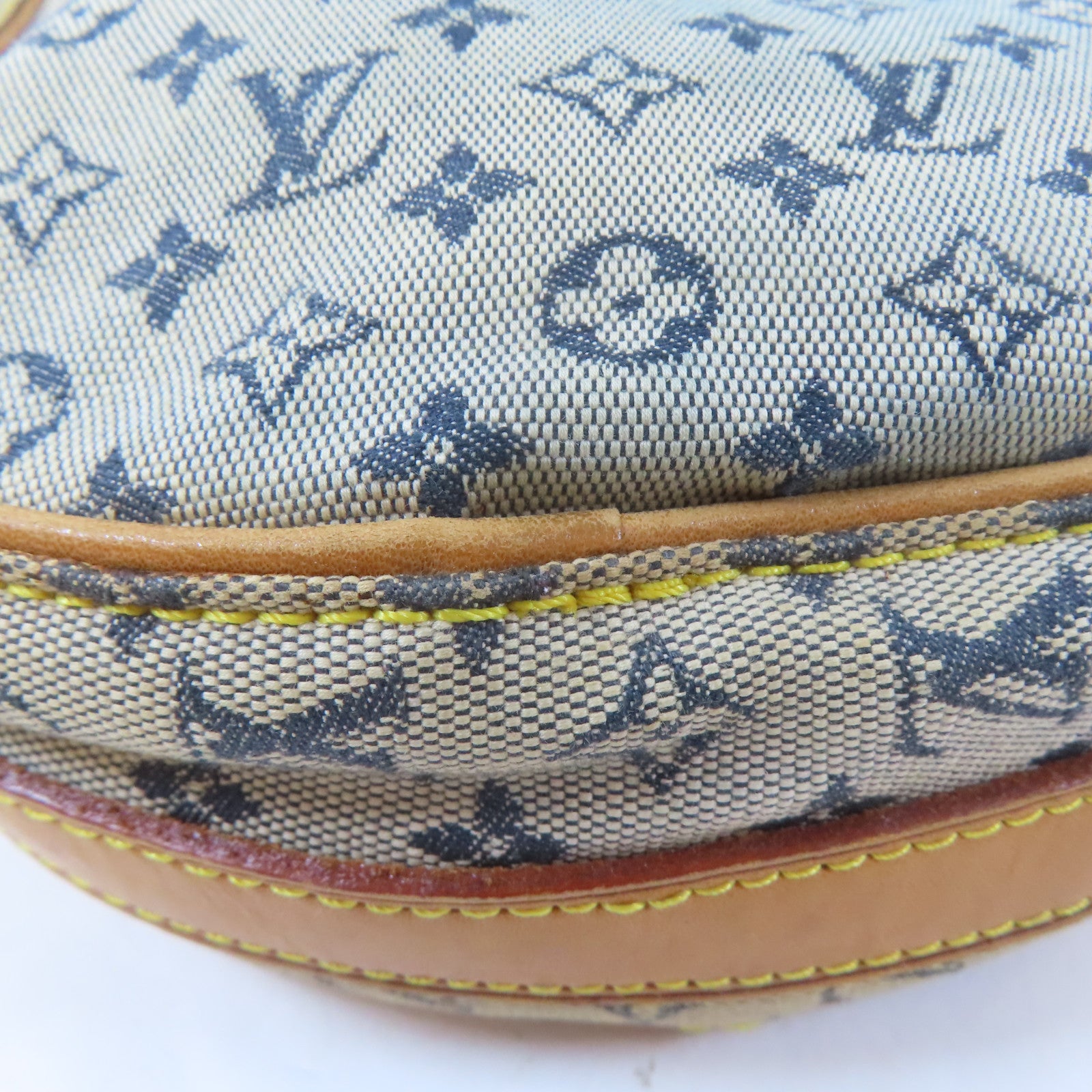LOUIS VUITTON Monogram Mini Jeanne GM金扣肩背袋淺褐色