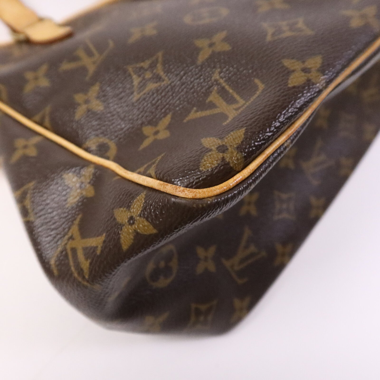 LOUIS VUITTON Monogram Batignolles Vertical金扣手挽袋