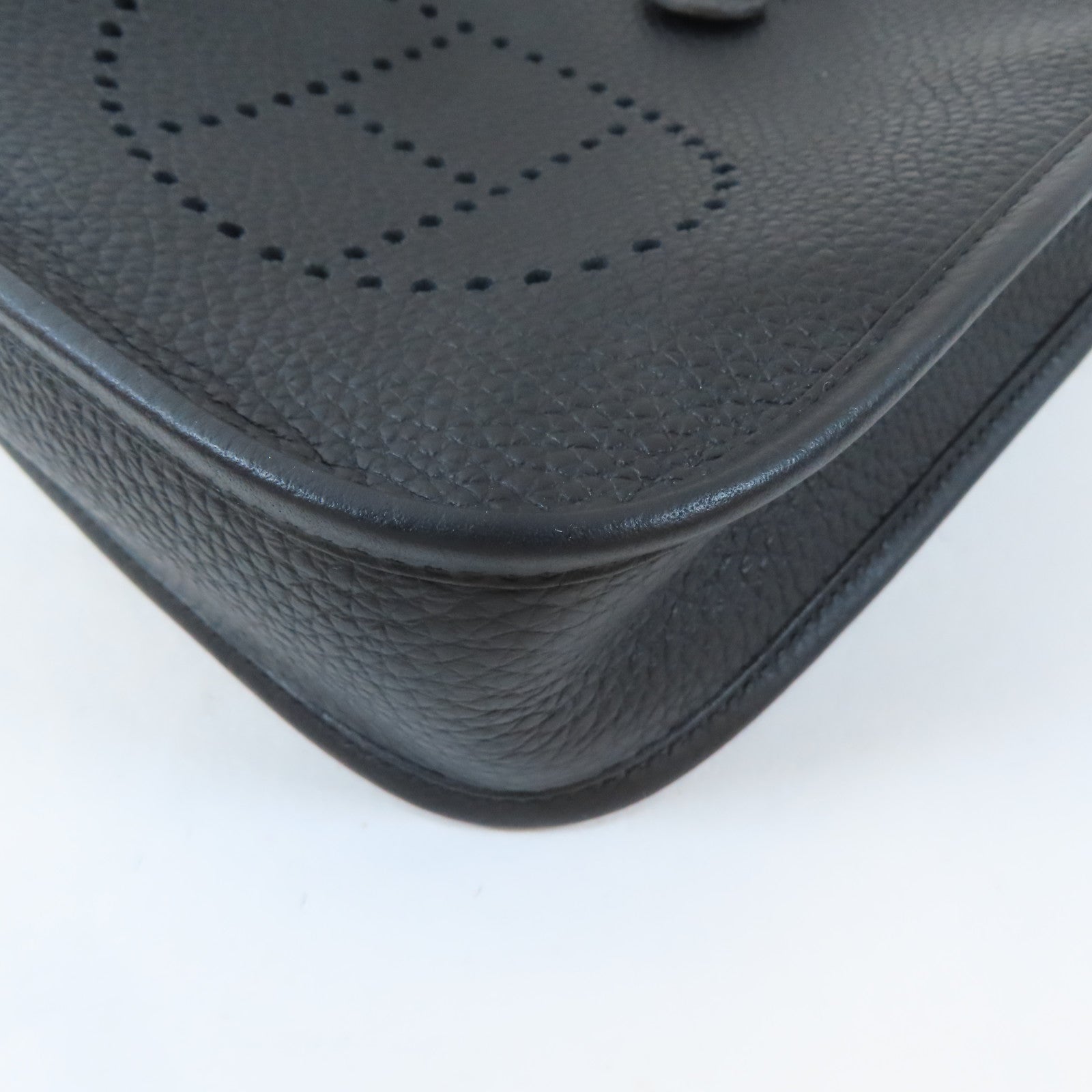 HERMES Clemence皮革Evelyne TPM金扣肩背袋Noir黑色