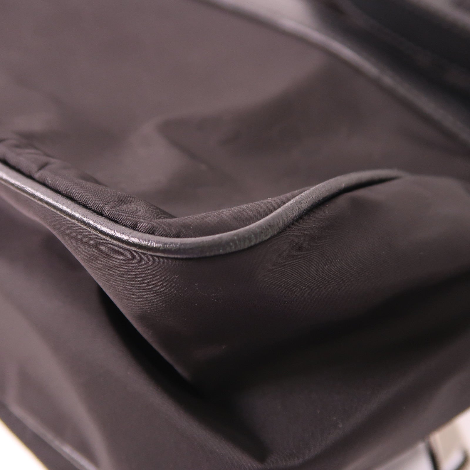 GUCCI 尼龍/皮革Shoulder Bag銀扣肩背袋