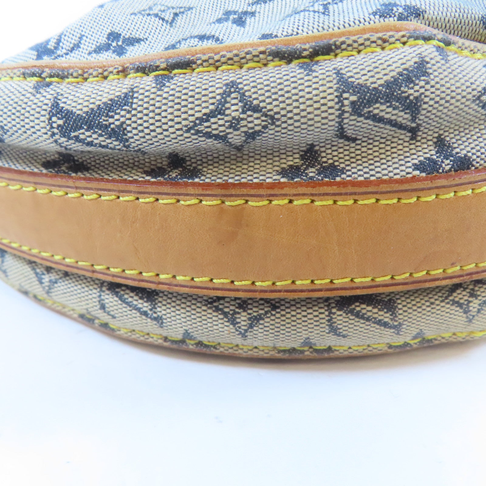 LOUIS VUITTON Monogram Mini Jeanne GM金扣肩背袋淺褐色