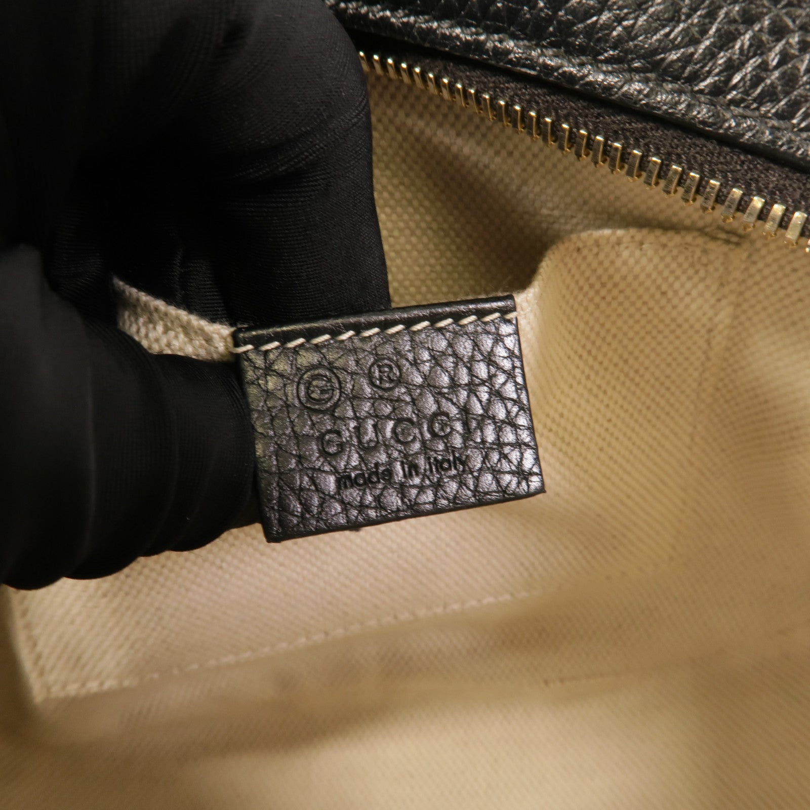 GUCCI 牛皮皮革Soho Oval Camera Bag肩背袋