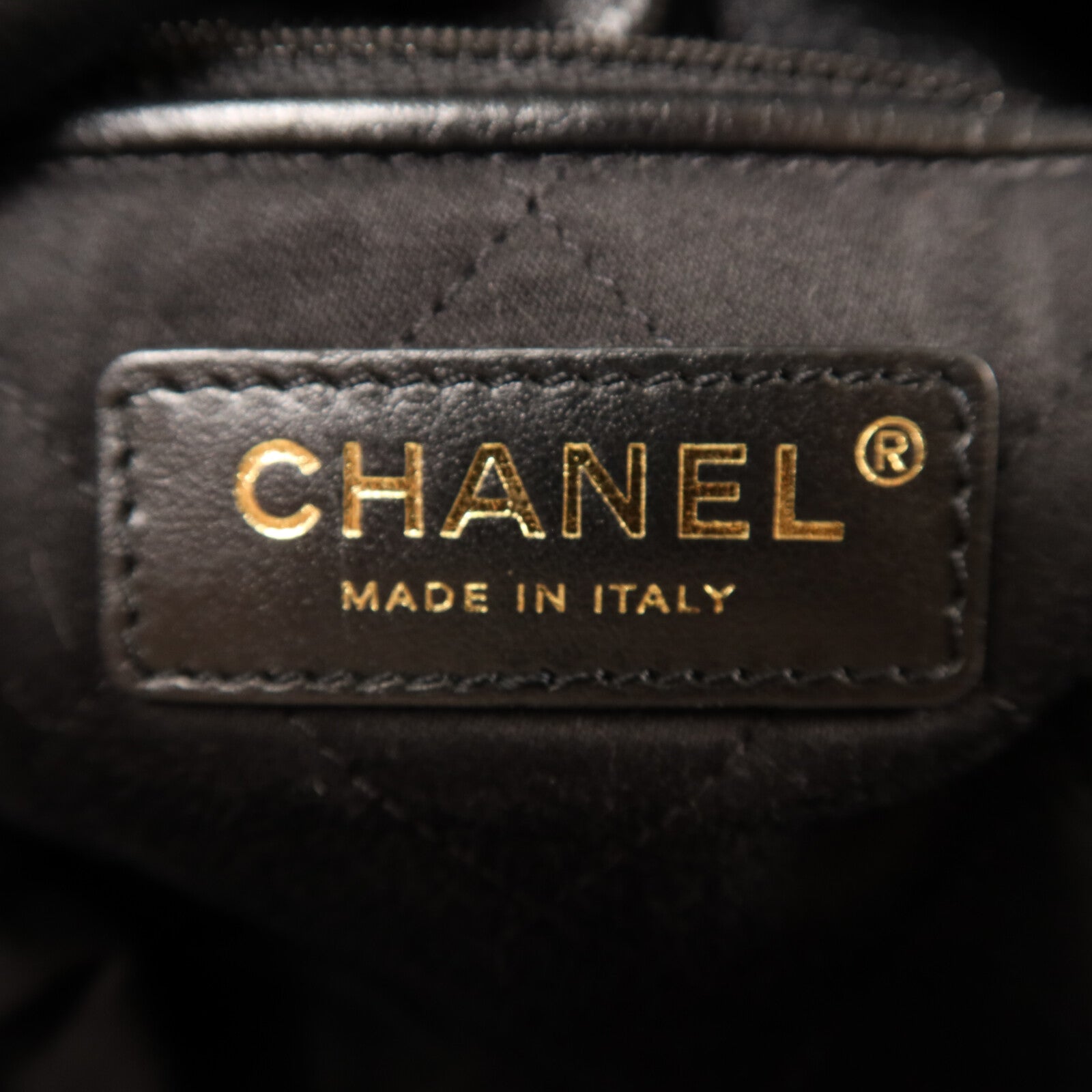 CHANEL 牛皮皮革Chanel 22 Small金扣鏈帶肩背袋