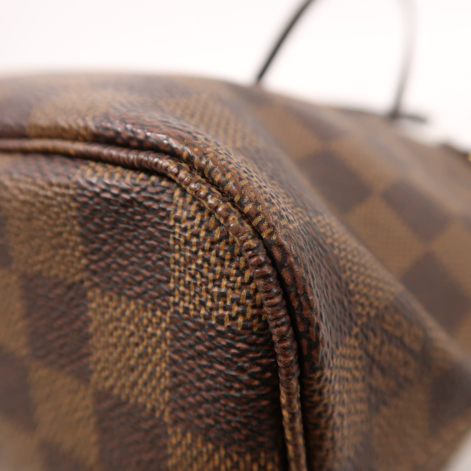 LOUIS VUITTON Damier Neverfull PM金扣手挽袋