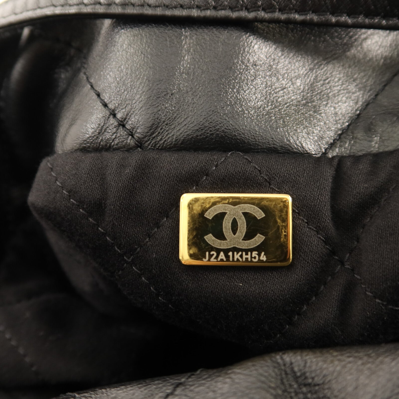 CHANEL 牛皮皮革Chanel 22 Small金扣鏈帶肩背袋