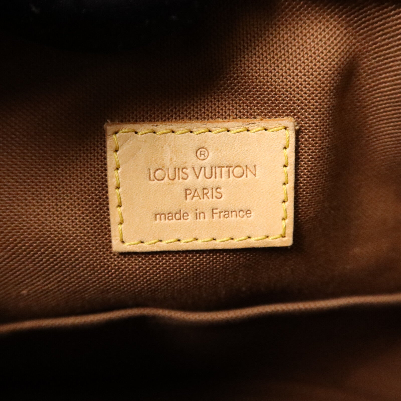LOUIS VUITTON Monogram Batignolles Vertical金扣手挽袋