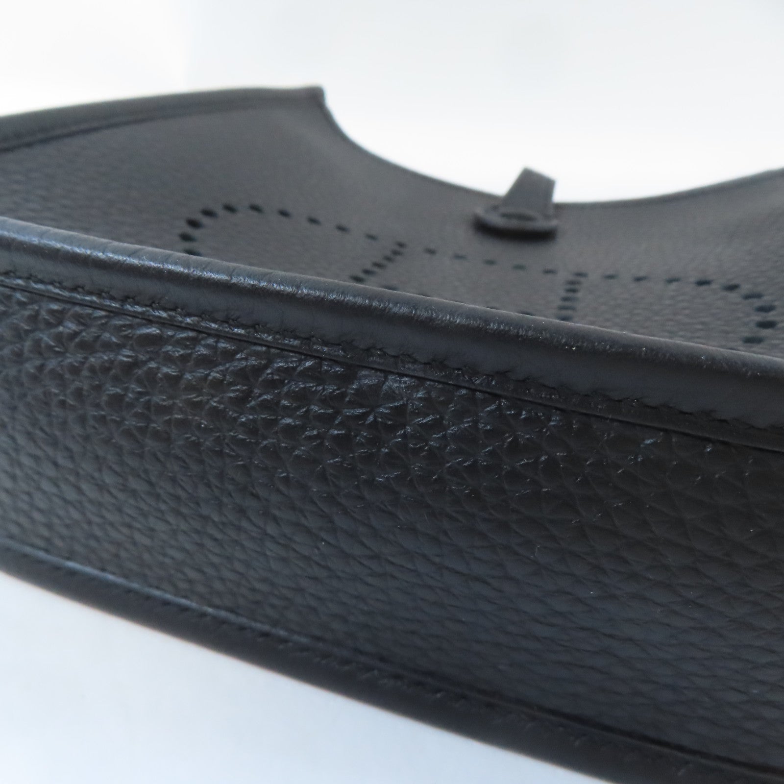 HERMES Clemence皮革Evelyne TPM金扣肩背袋Noir黑色