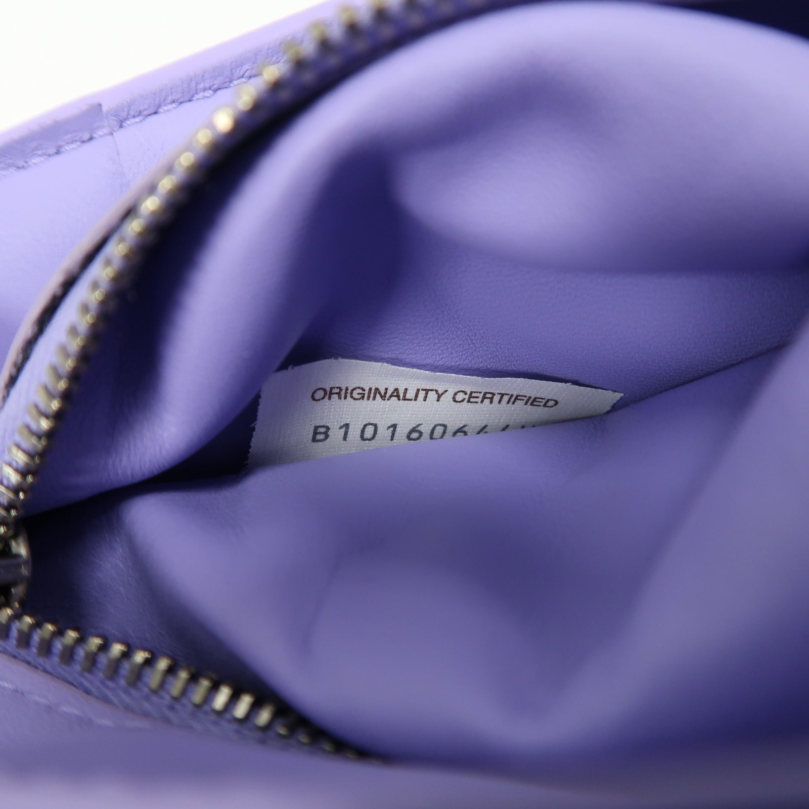 BOTTEGA VENETA 羊皮皮革Padded Cassette銀扣肩背袋紫色