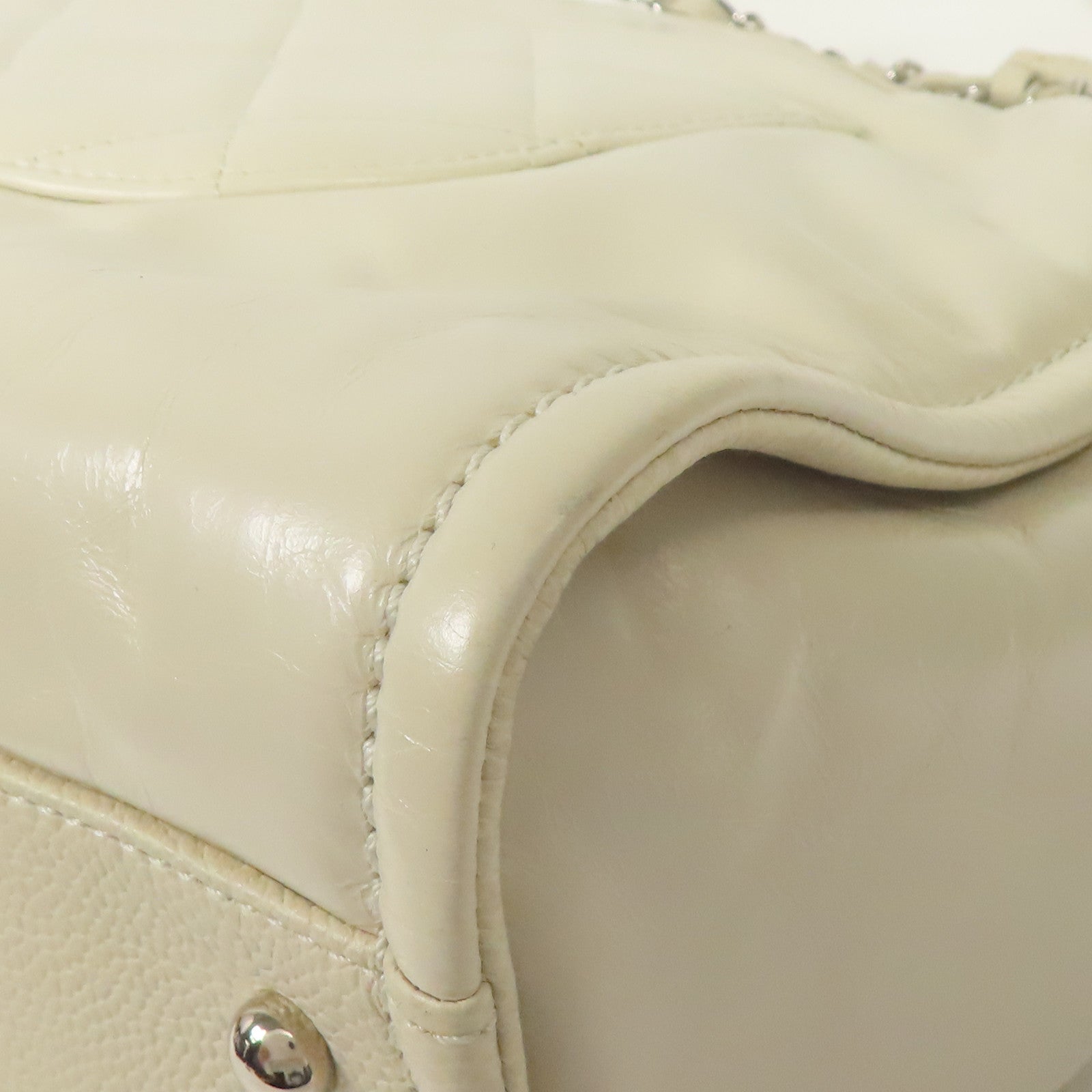 CHANEL 牛皮皮革Shoulder Bag銀扣肩背袋