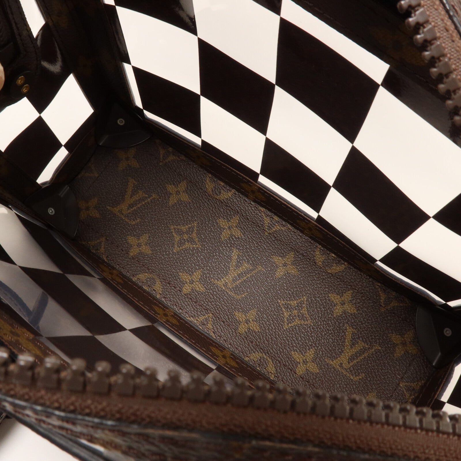LOUIS VUITTON Monogram/PVC Chess Soft Trunk肩背袋