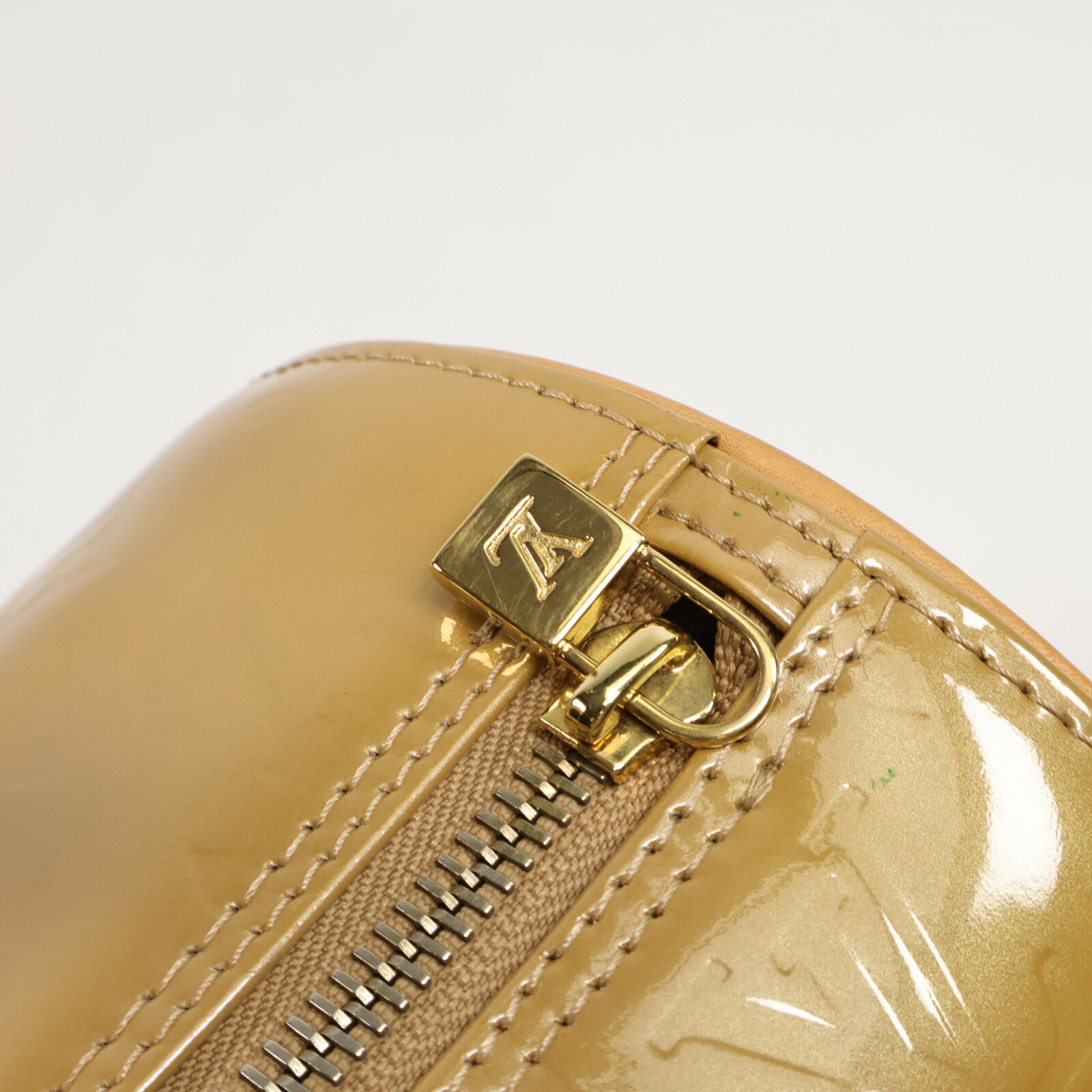 LOUIS VUITTON Monogram Vernis Bedford肩背袋