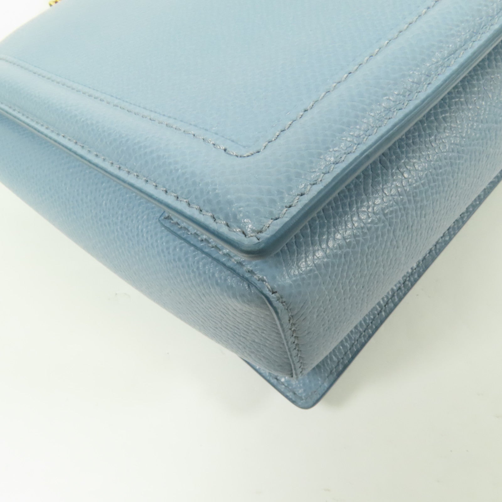 Salvatore Ferragamo 牛皮皮革Shoulder Bag金扣肩背袋