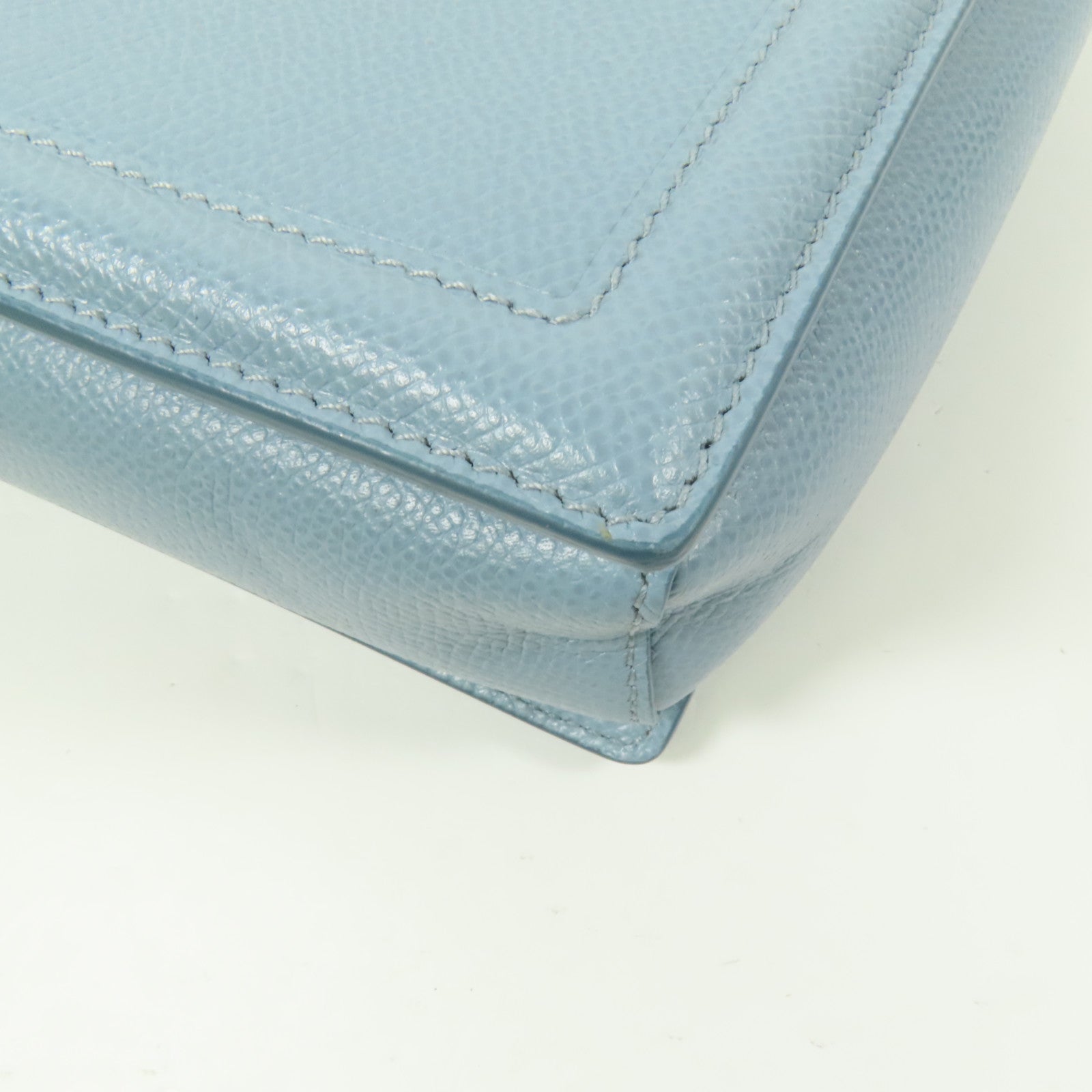 Salvatore Ferragamo 牛皮皮革Shoulder Bag金扣肩背袋