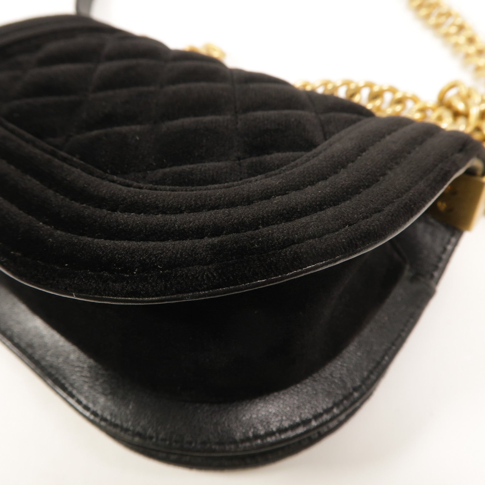 CHANEL 天鵝絨Mini Velvet Boy Messenger Bag鏈帶肩背袋