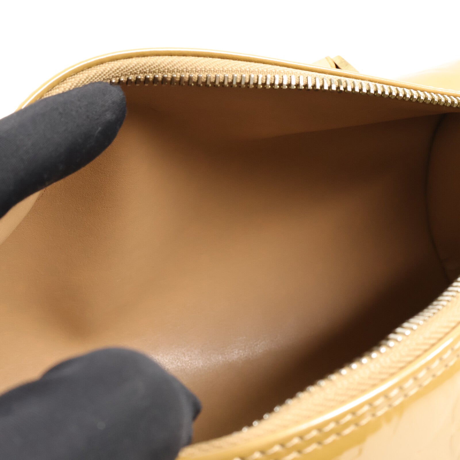 LOUIS VUITTON Monogram Vernis Bedford肩背袋