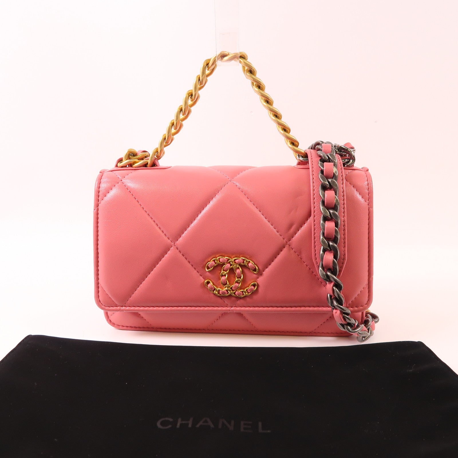 CHANEL 羊皮皮革Wallet On Chain 19鏈帶手挽肩背兩用袋