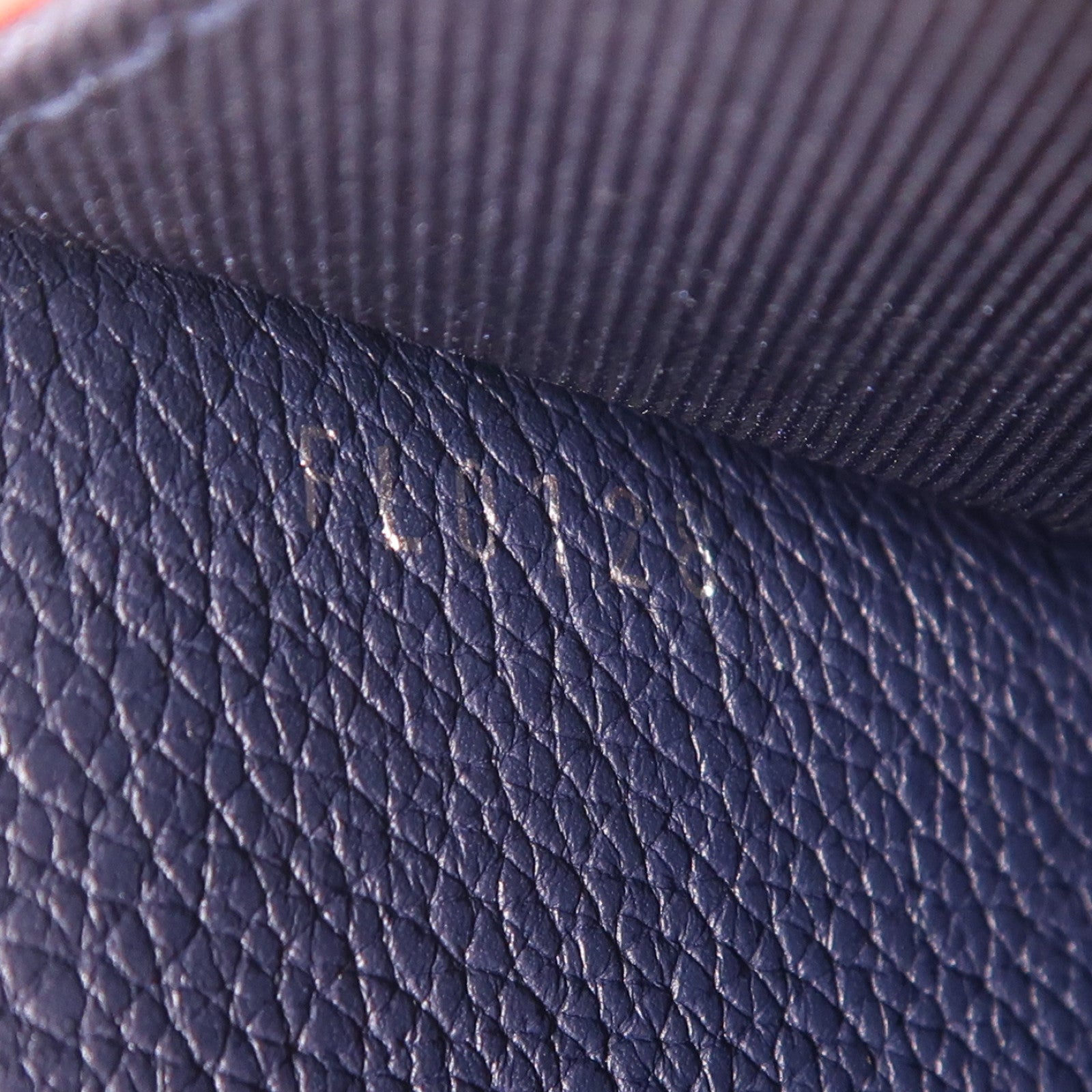 LOUIS VUITTON 牛皮皮革Lockme II BB銀扣手挽肩背兩用袋