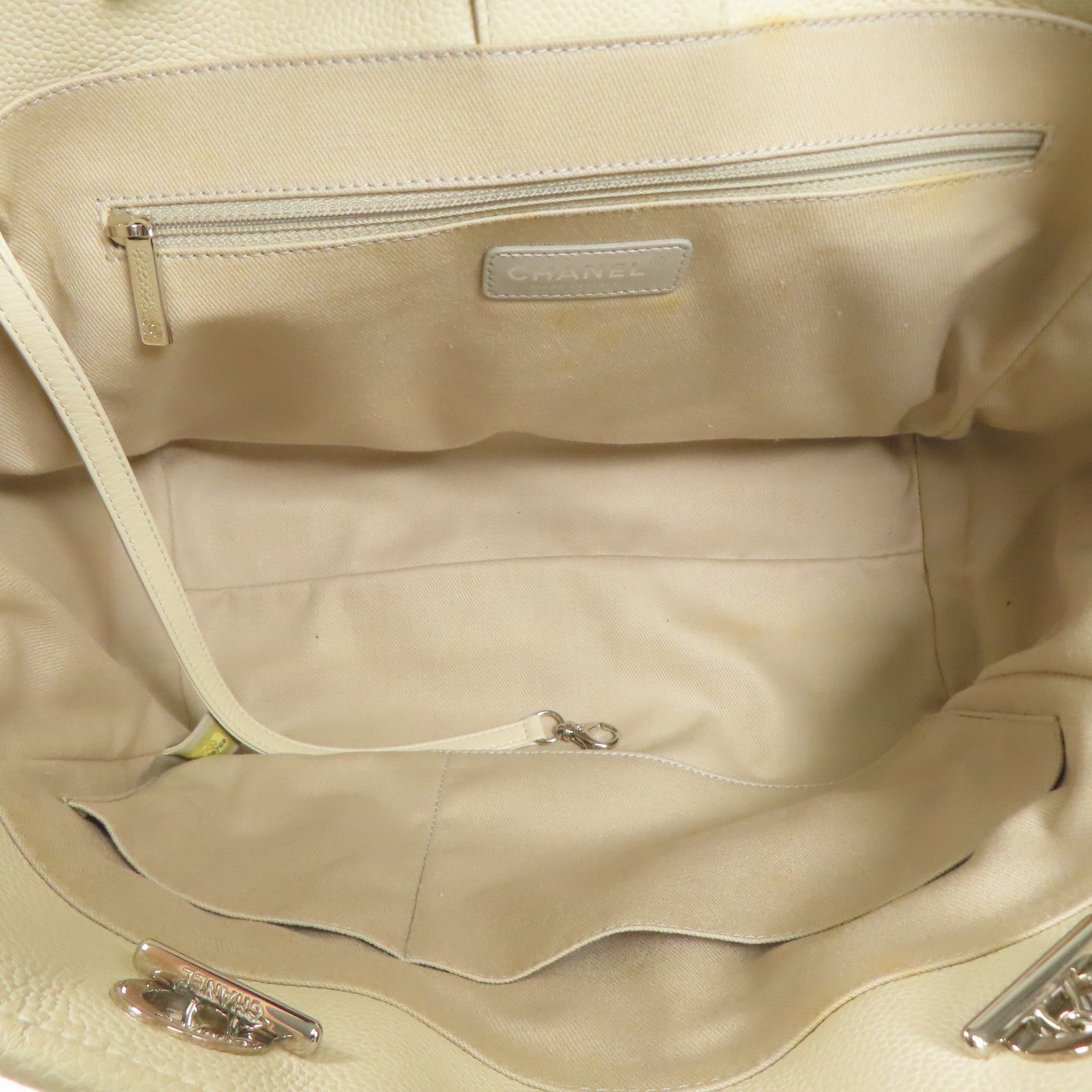 CHANEL 牛皮皮革Shoulder Bag銀扣肩背袋