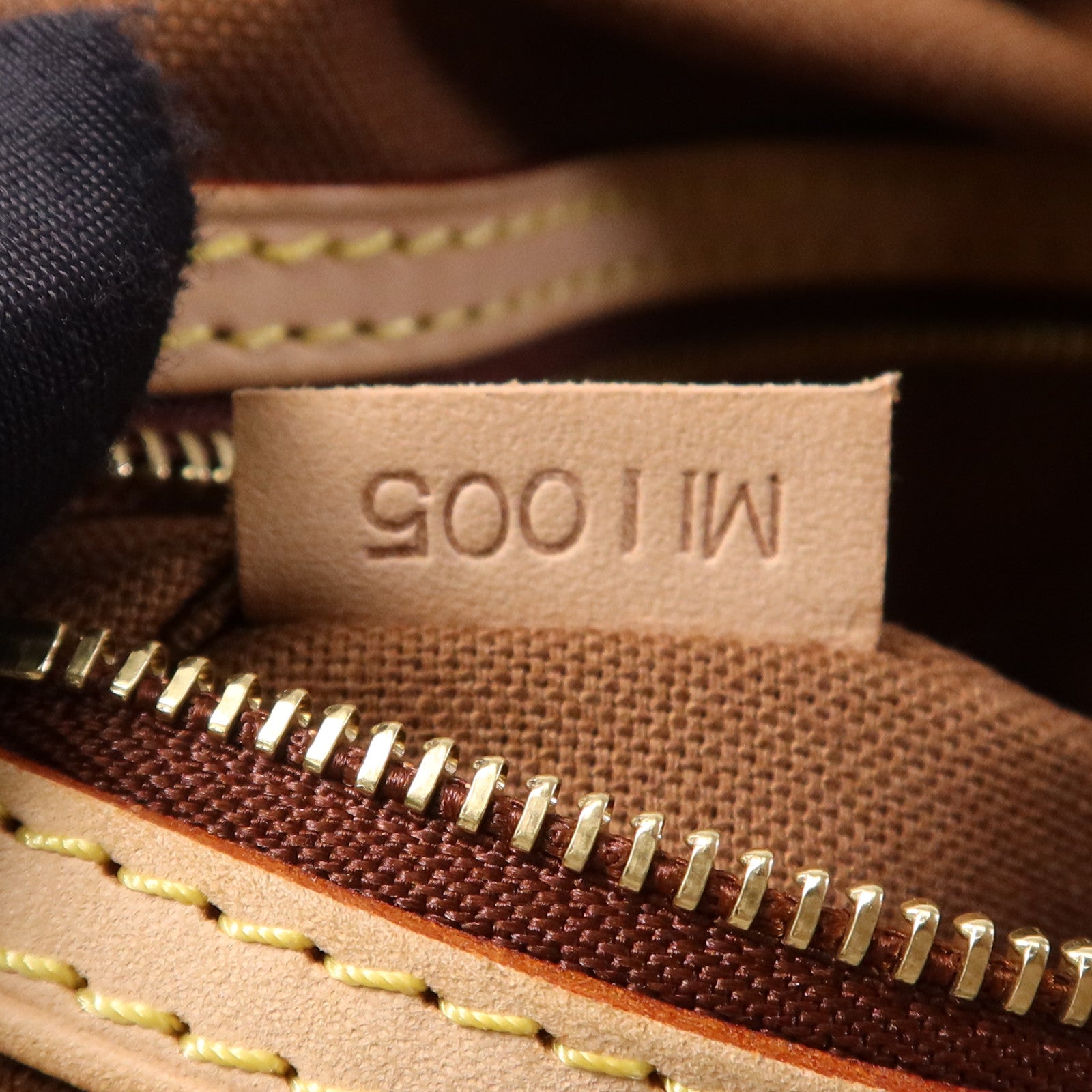 LOUIS VUITTON Monogram Batignolles金扣肩背袋