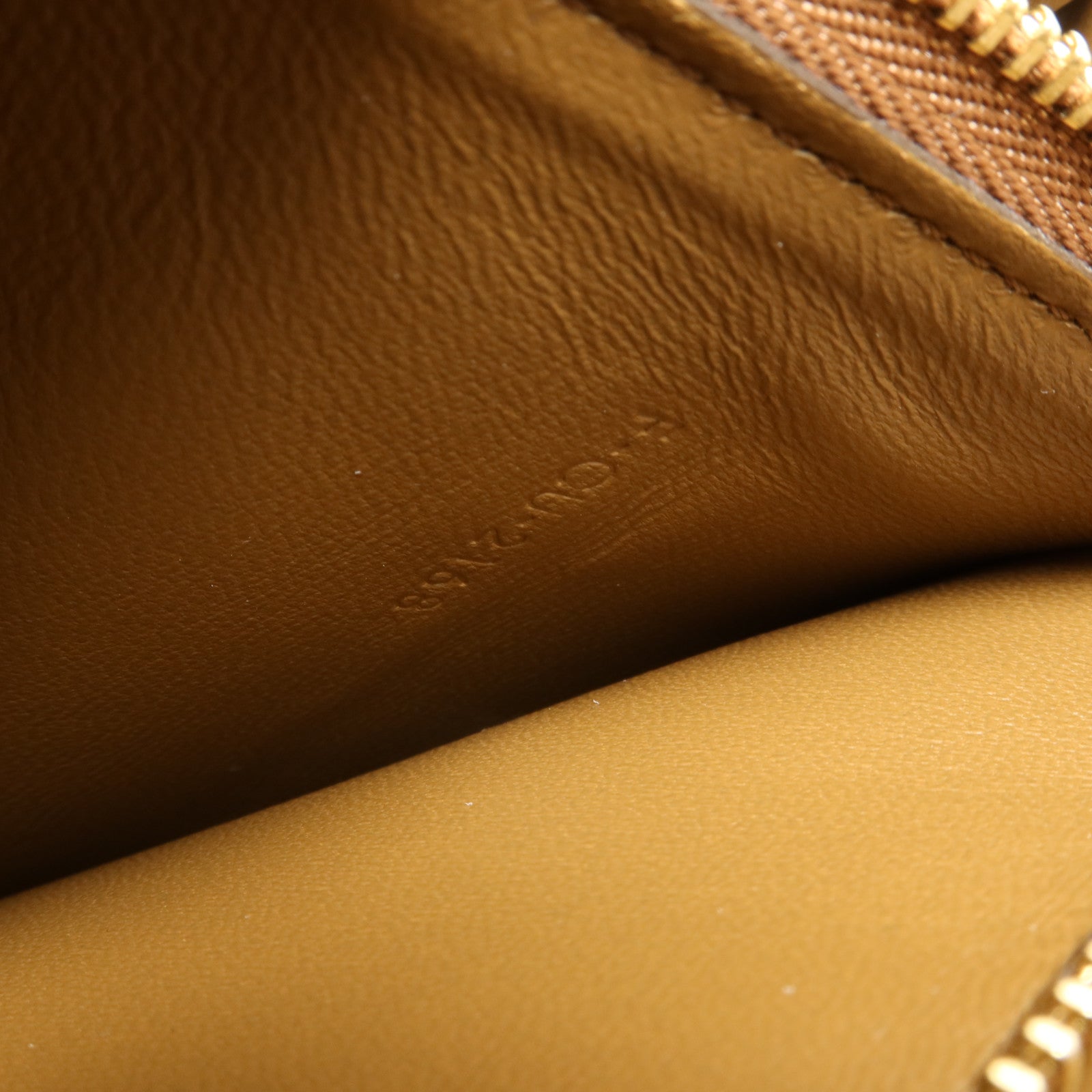 CELINE 牛皮皮革Classic Box Medium肩背袋
