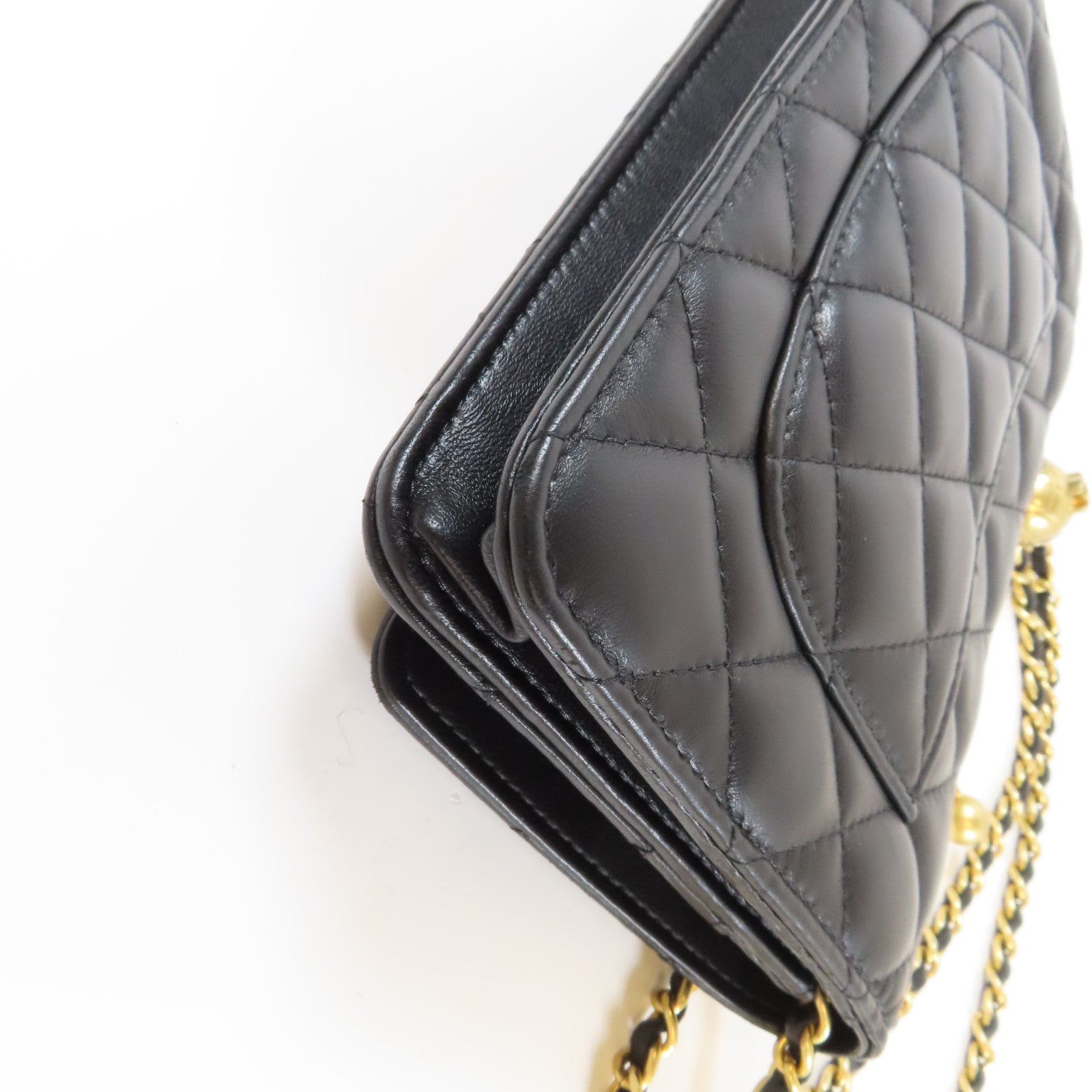 CHANEL 菱格羊皮皮革Gold Ball Wallet On Chain金扣鏈帶肩背袋黑色