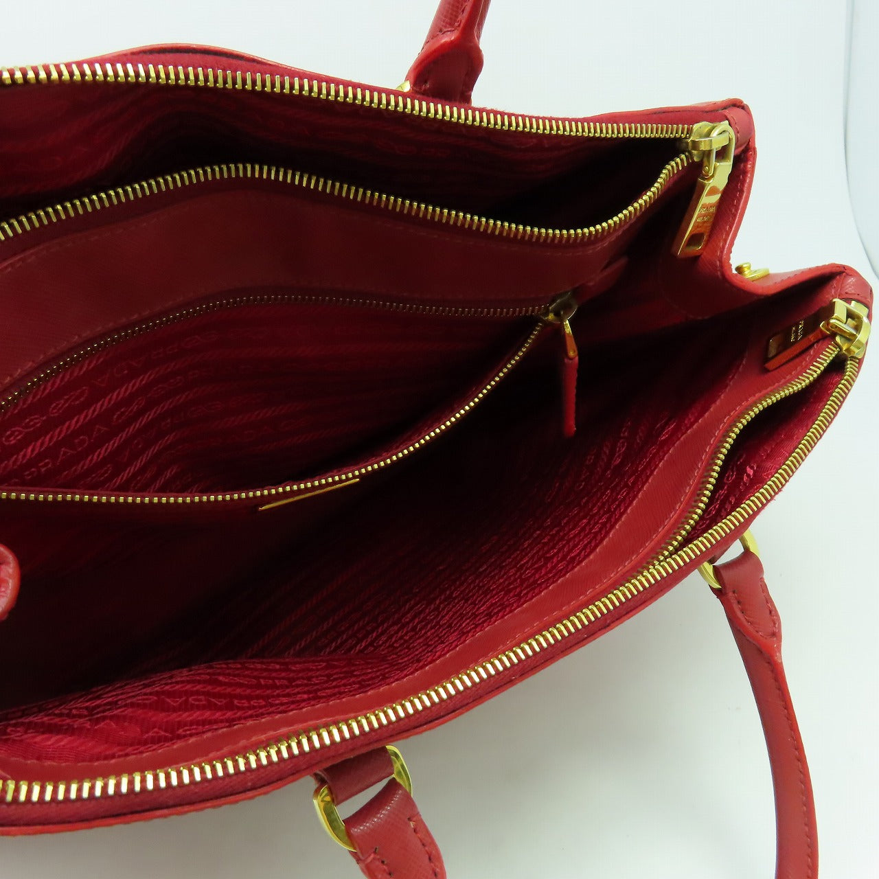 PRADA 【激減優惠】Saffiano皮革Hand Bag金扣手挽袋紅色