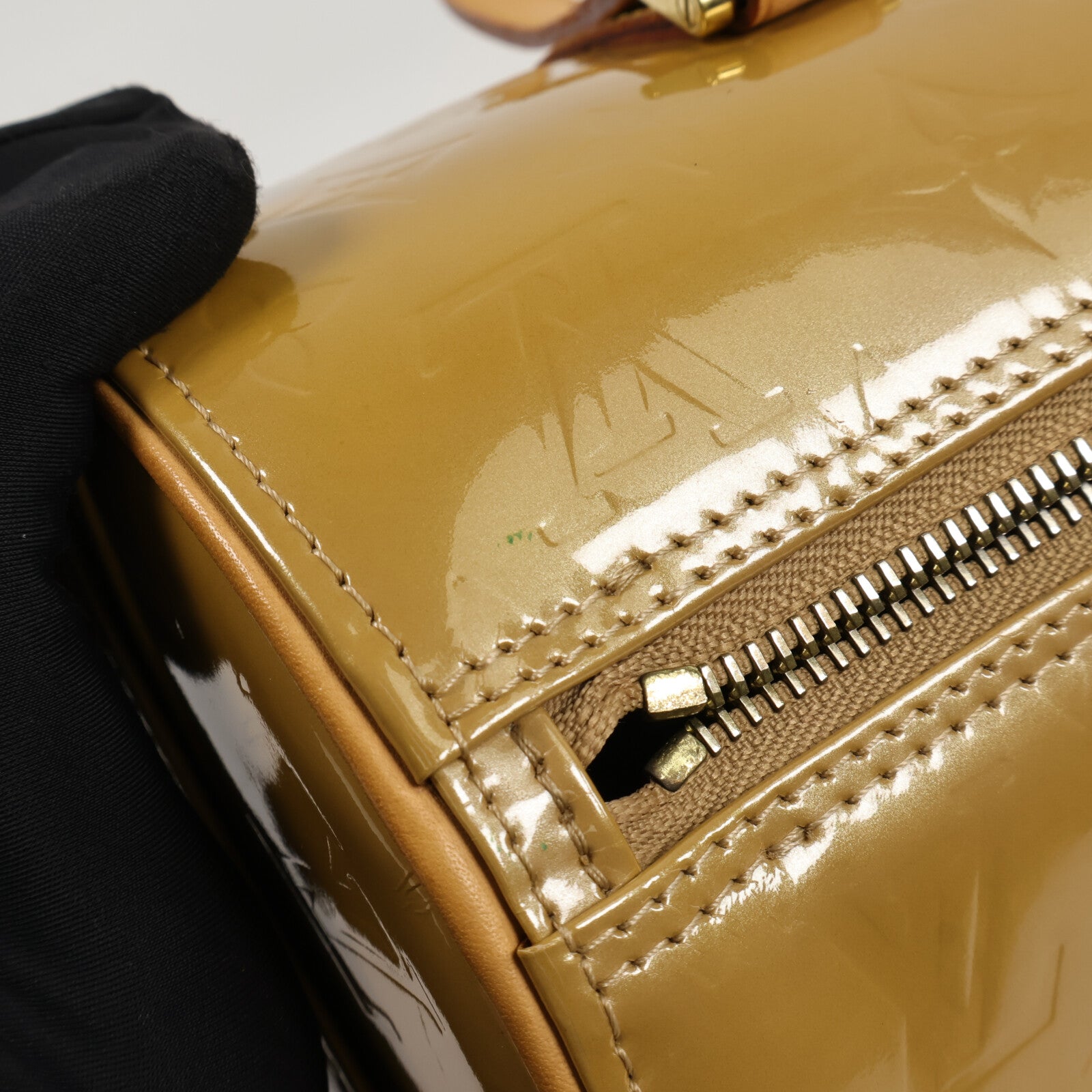 LOUIS VUITTON Monogram Vernis Bedford肩背袋