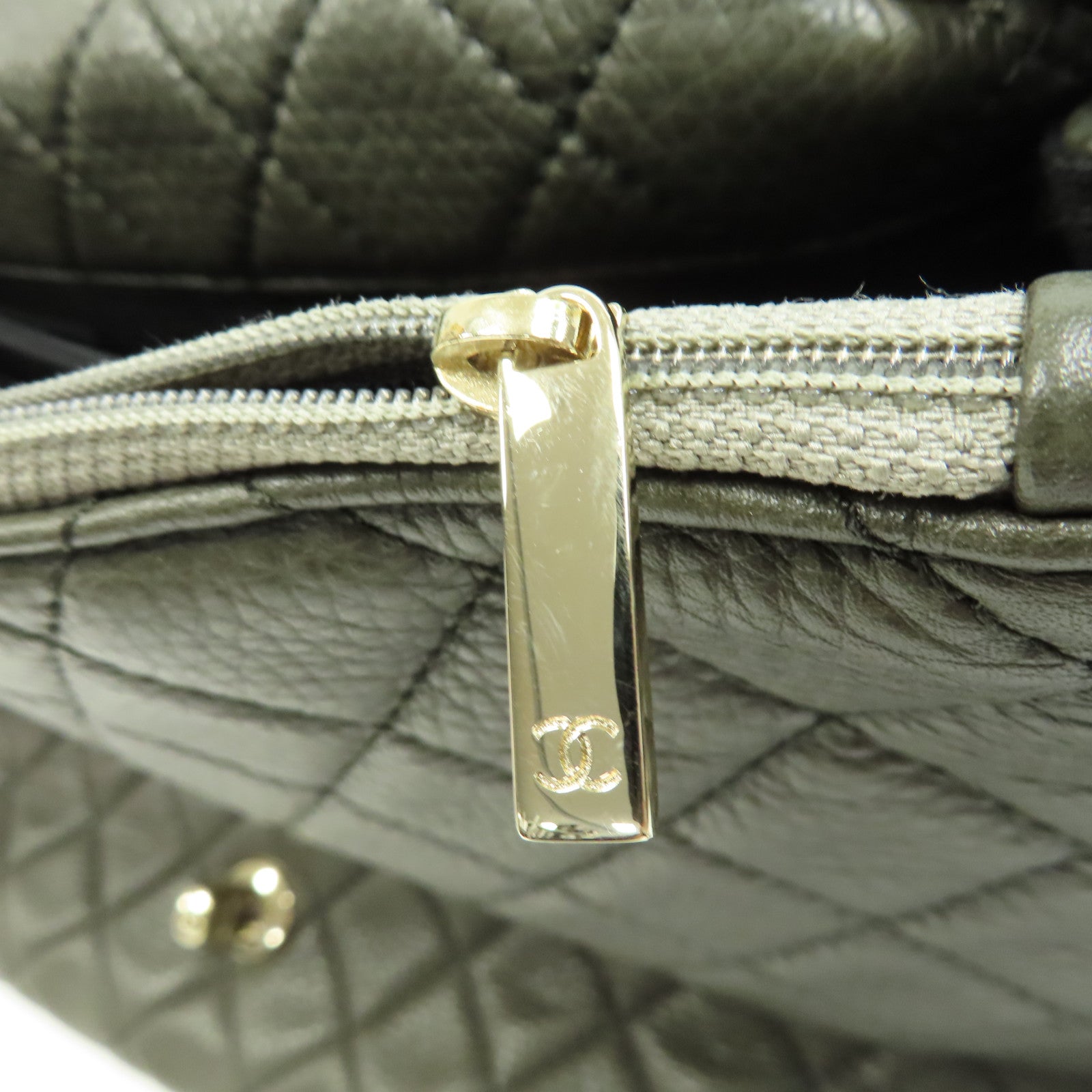 CHANEL Caviar皮革Shoulder Bag金扣鏈帶肩背袋綠色