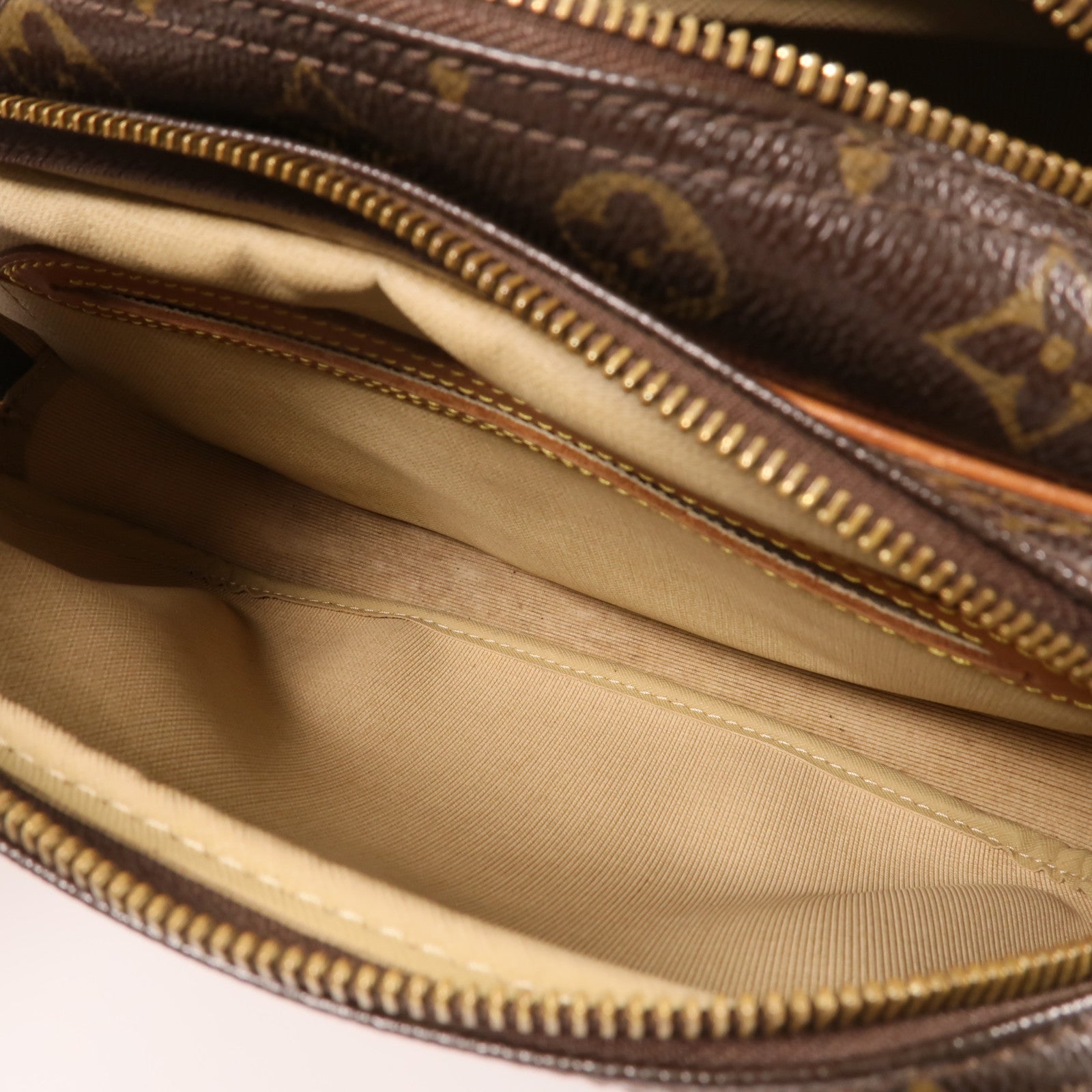 LOUIS VUITTON Monogram Reporter PM金扣肩背袋