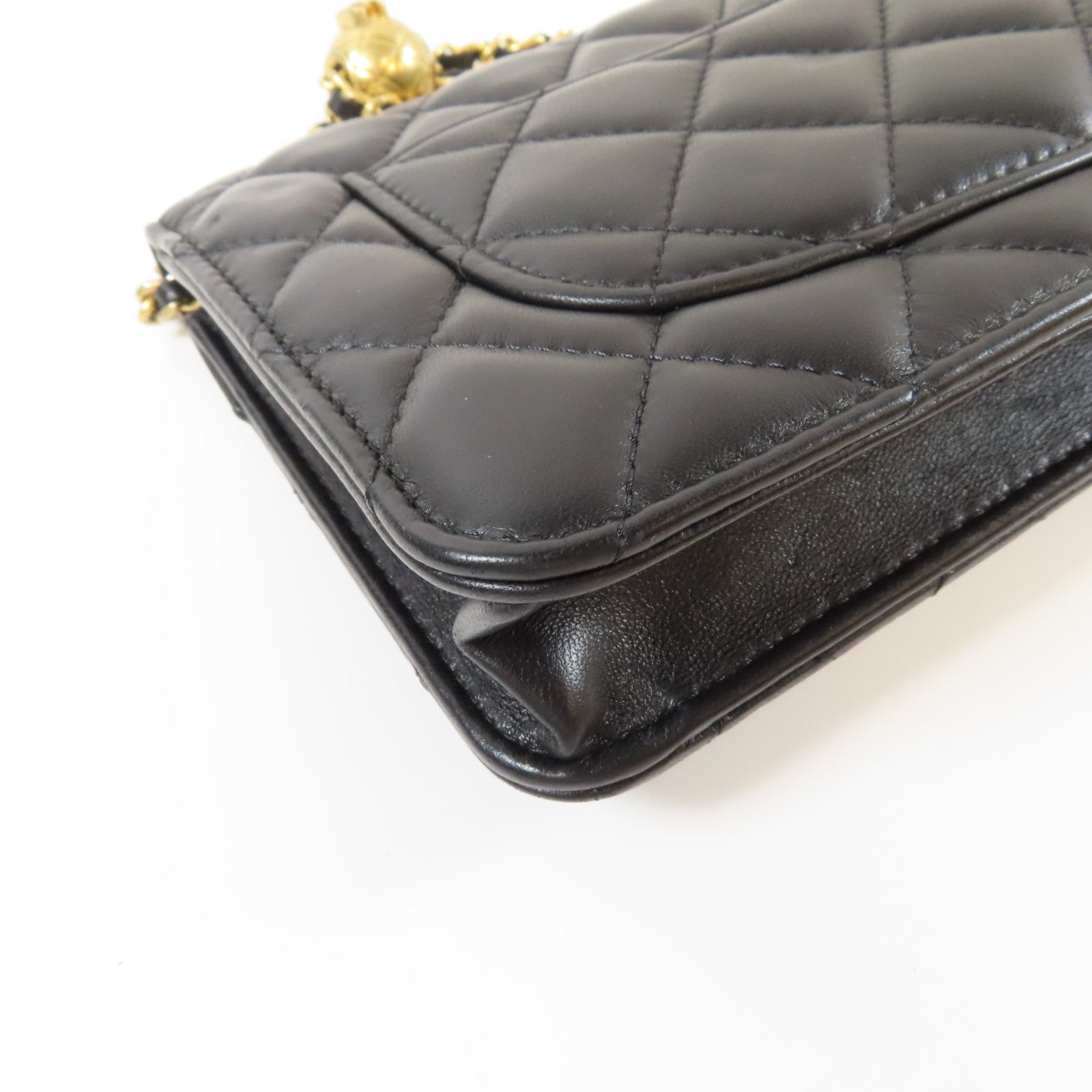 CHANEL 菱格羊皮皮革Gold Ball Wallet On Chain金扣鏈帶肩背袋黑色