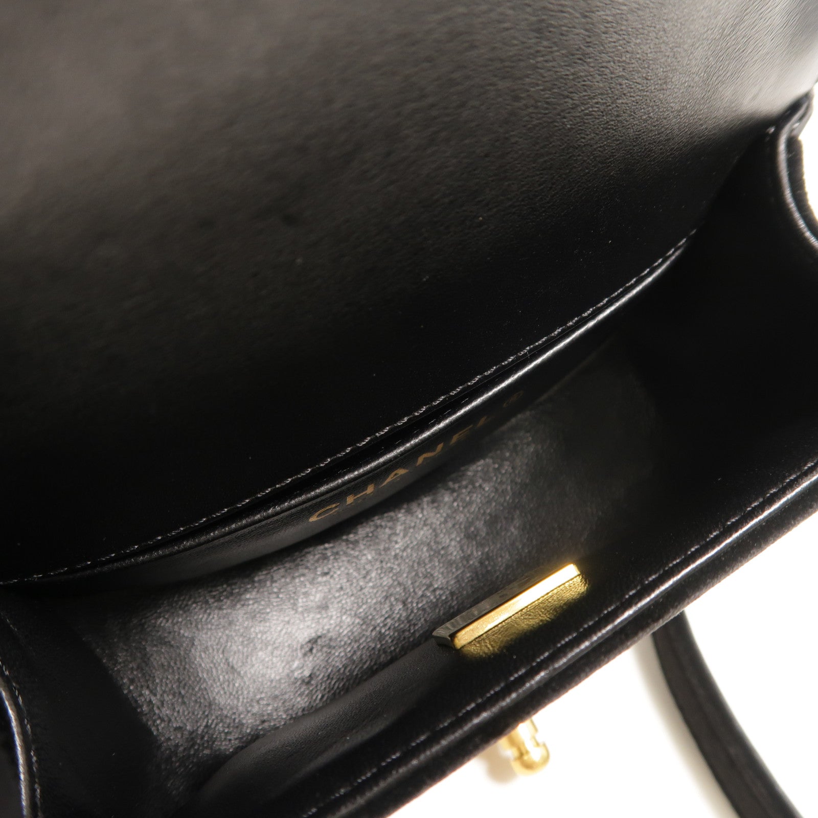 CHANEL 天鵝絨Mini Velvet Boy Messenger Bag鏈帶肩背袋