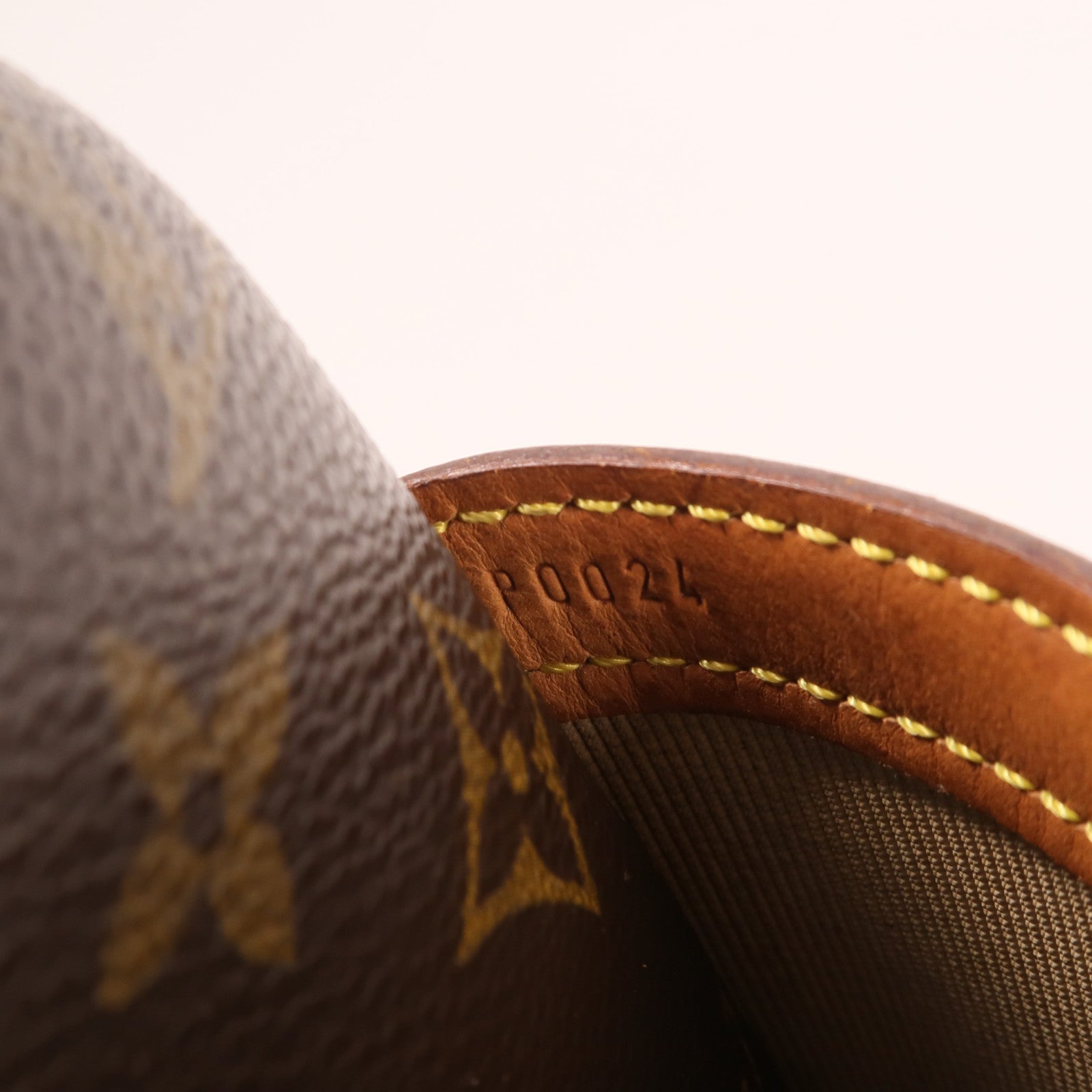 LOUIS VUITTON Monogram Reporter PM金扣肩背袋