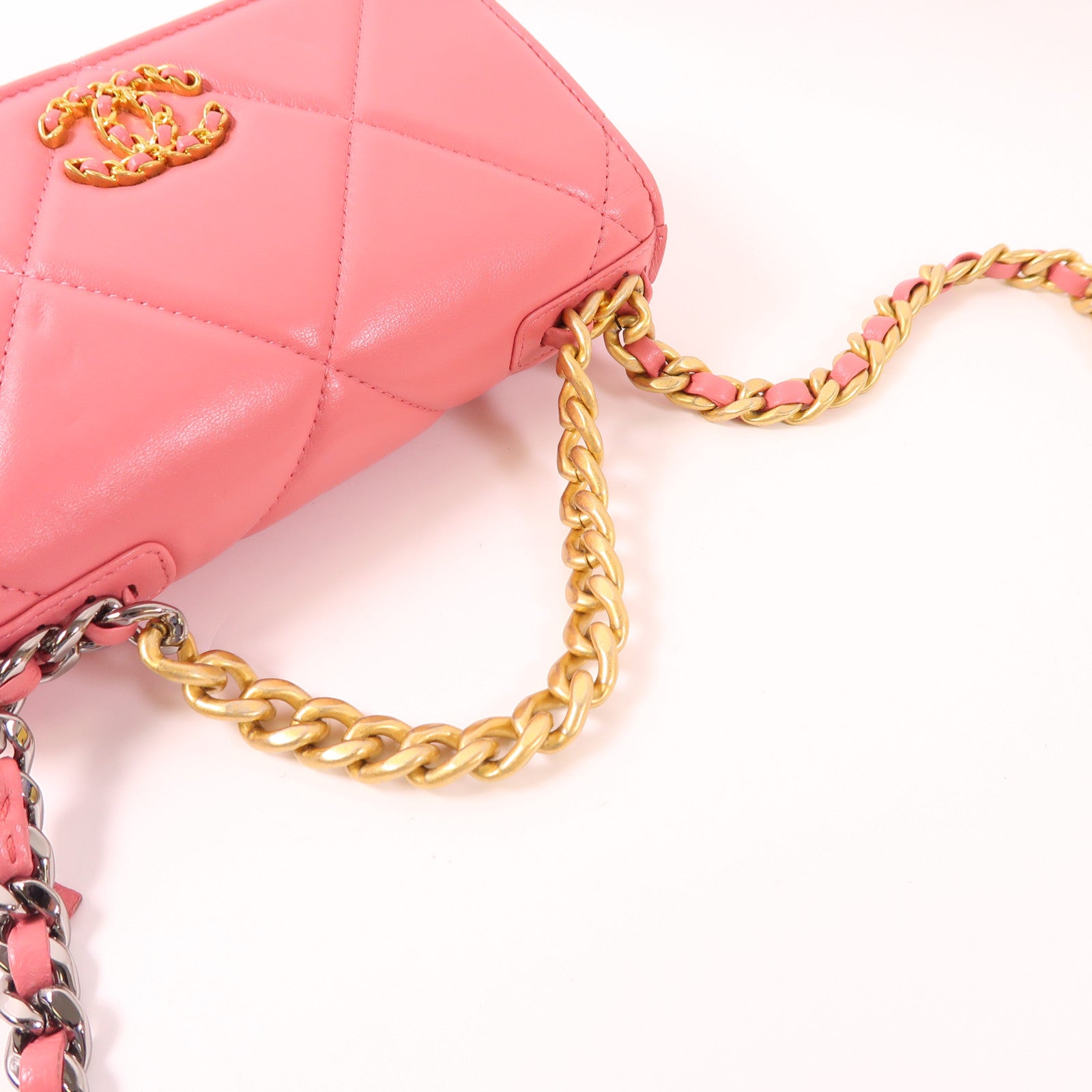 CHANEL 羊皮皮革Wallet On Chain 19鏈帶手挽肩背兩用袋