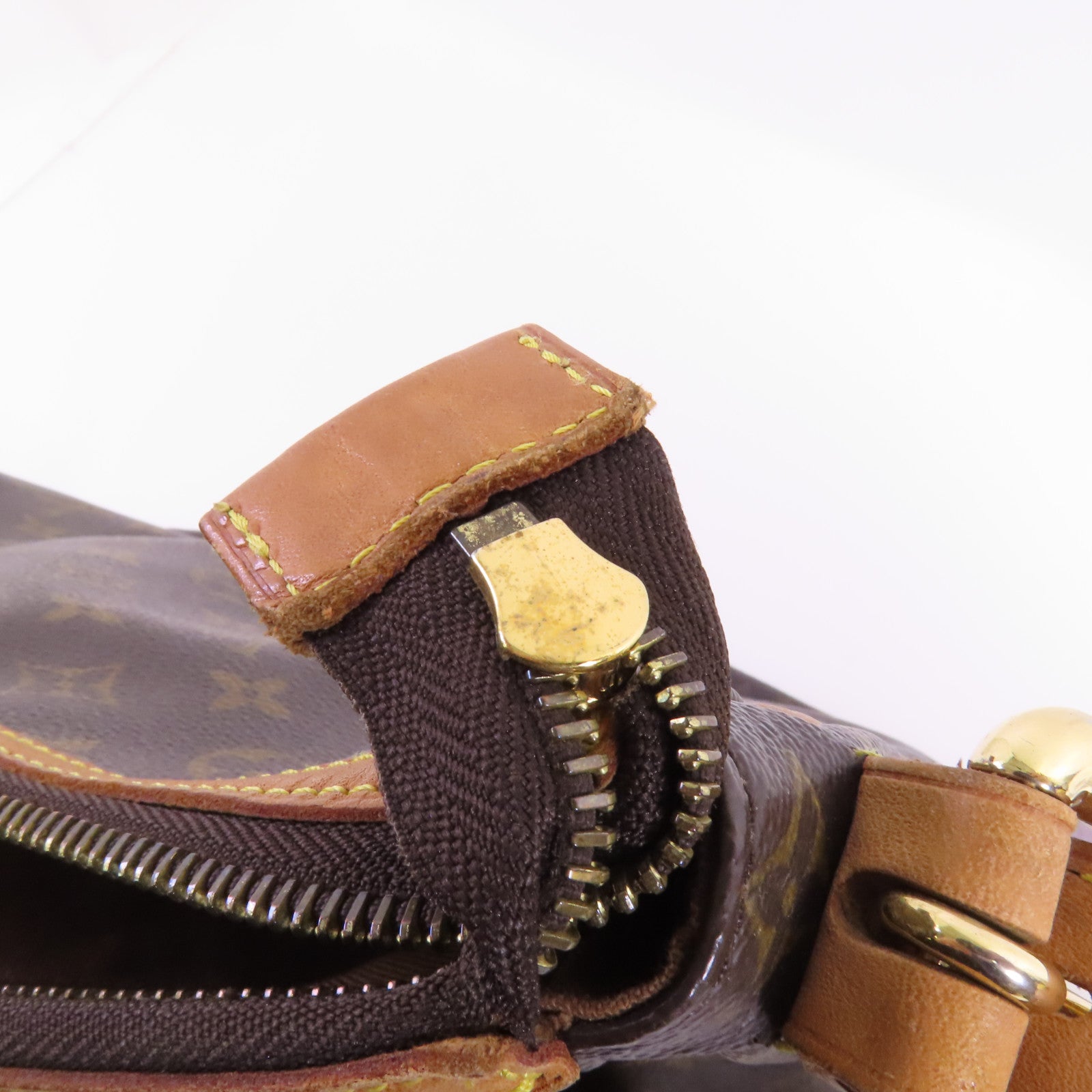 LOUIS VUITTON Monogram Tulum GM金扣肩背袋
