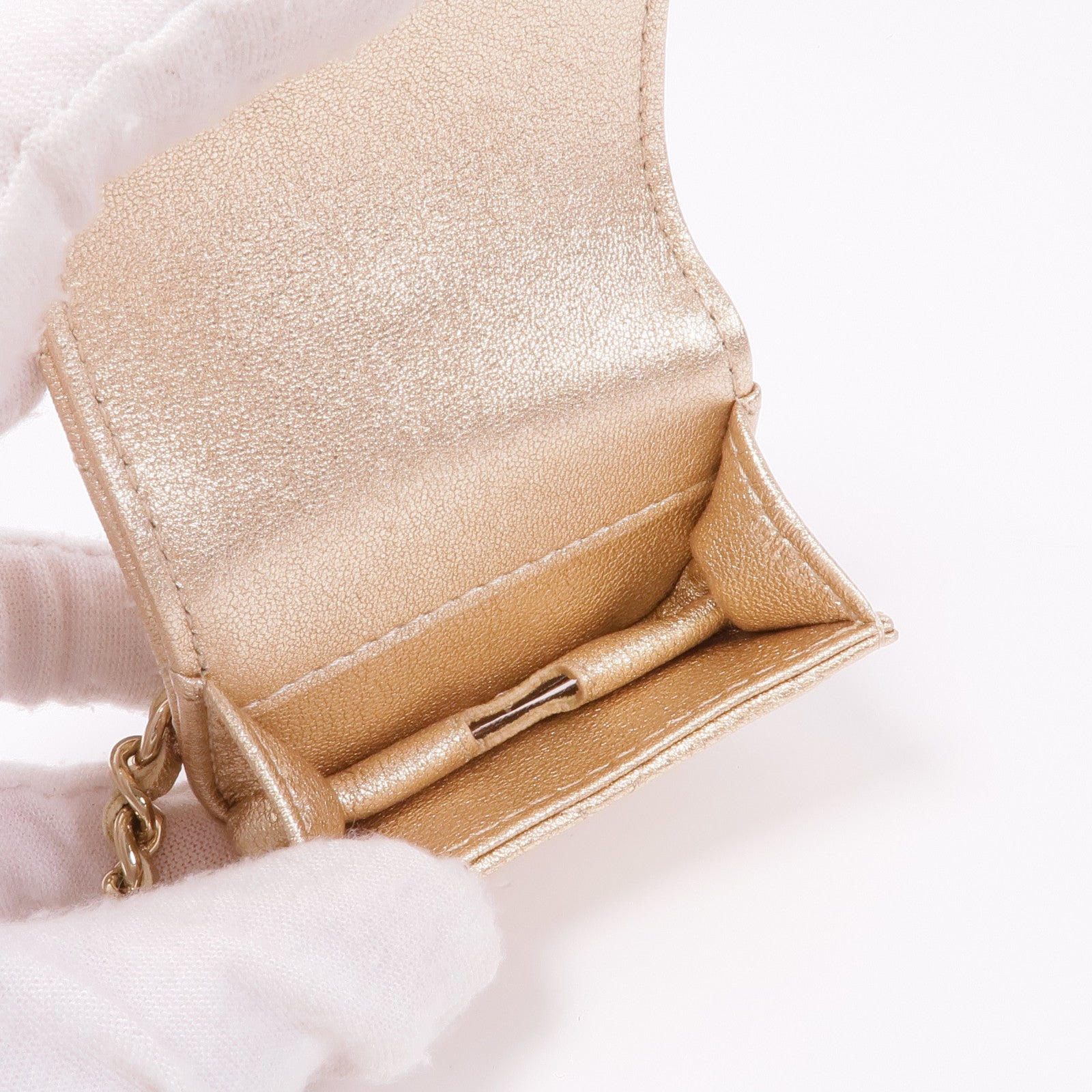 CHANEL 羊皮皮革Coin Purse and Airpods Pouch金扣零錢包/耳機套金扣零錢包