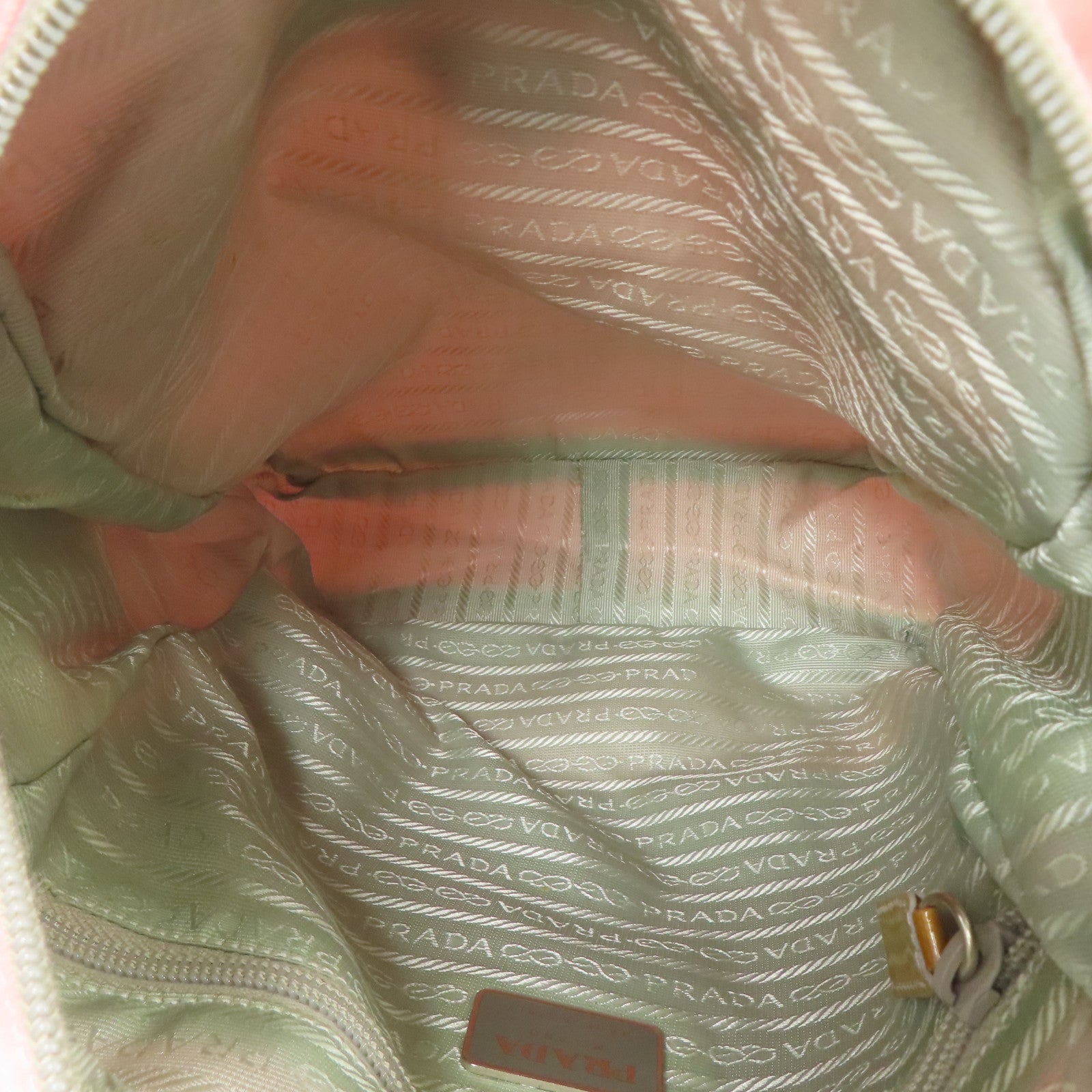 PRADA 尼龍Shoulder Bag銀扣肩背袋