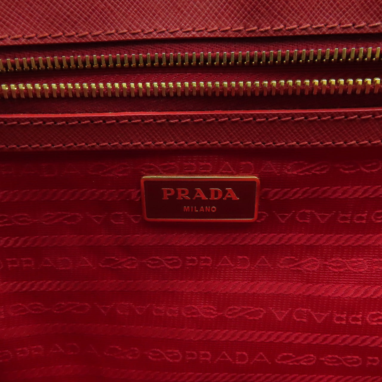 PRADA 【激減優惠】Saffiano皮革Hand Bag金扣手挽袋紅色