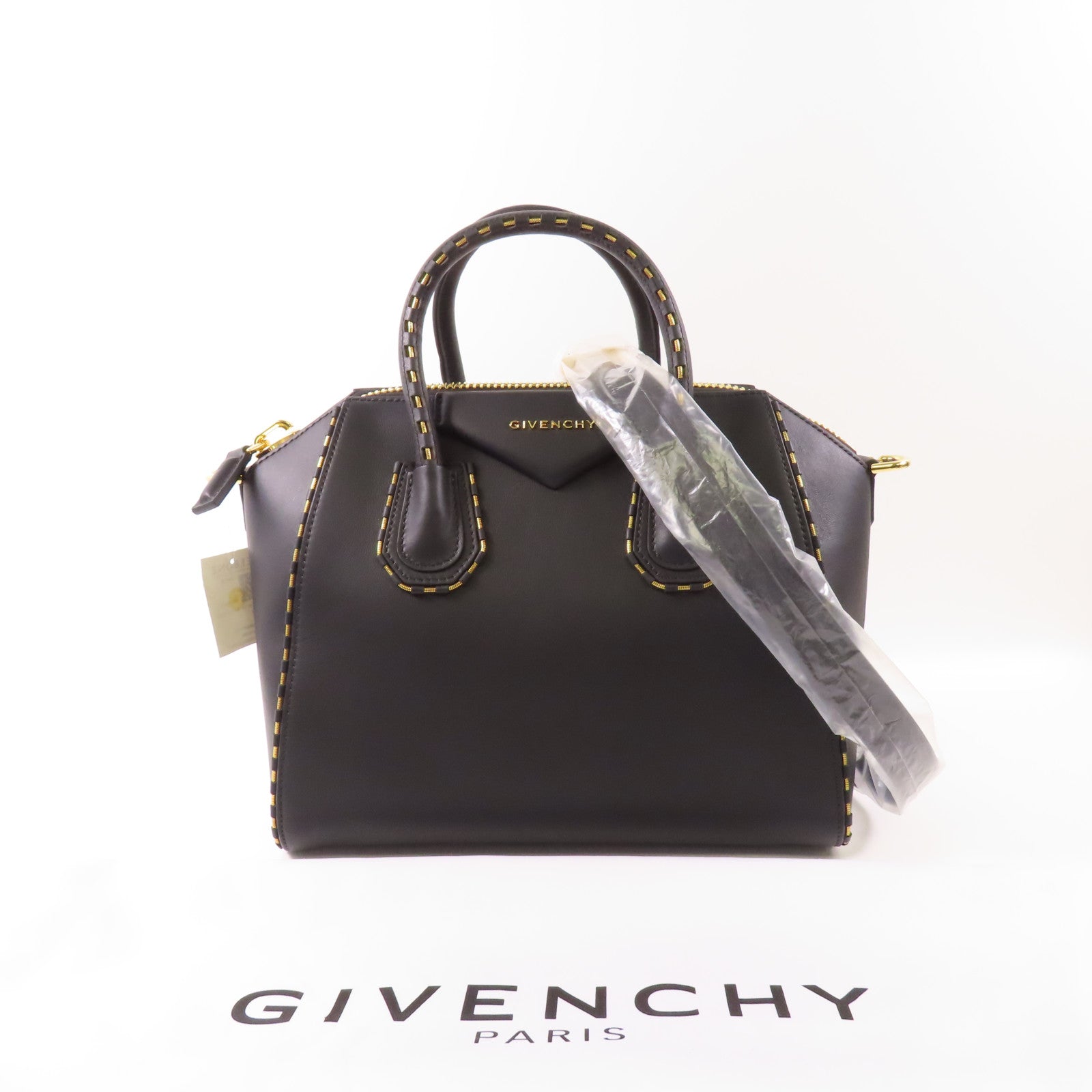 GIVENCHY 牛皮皮革Antigona金扣手挽肩背兩用袋