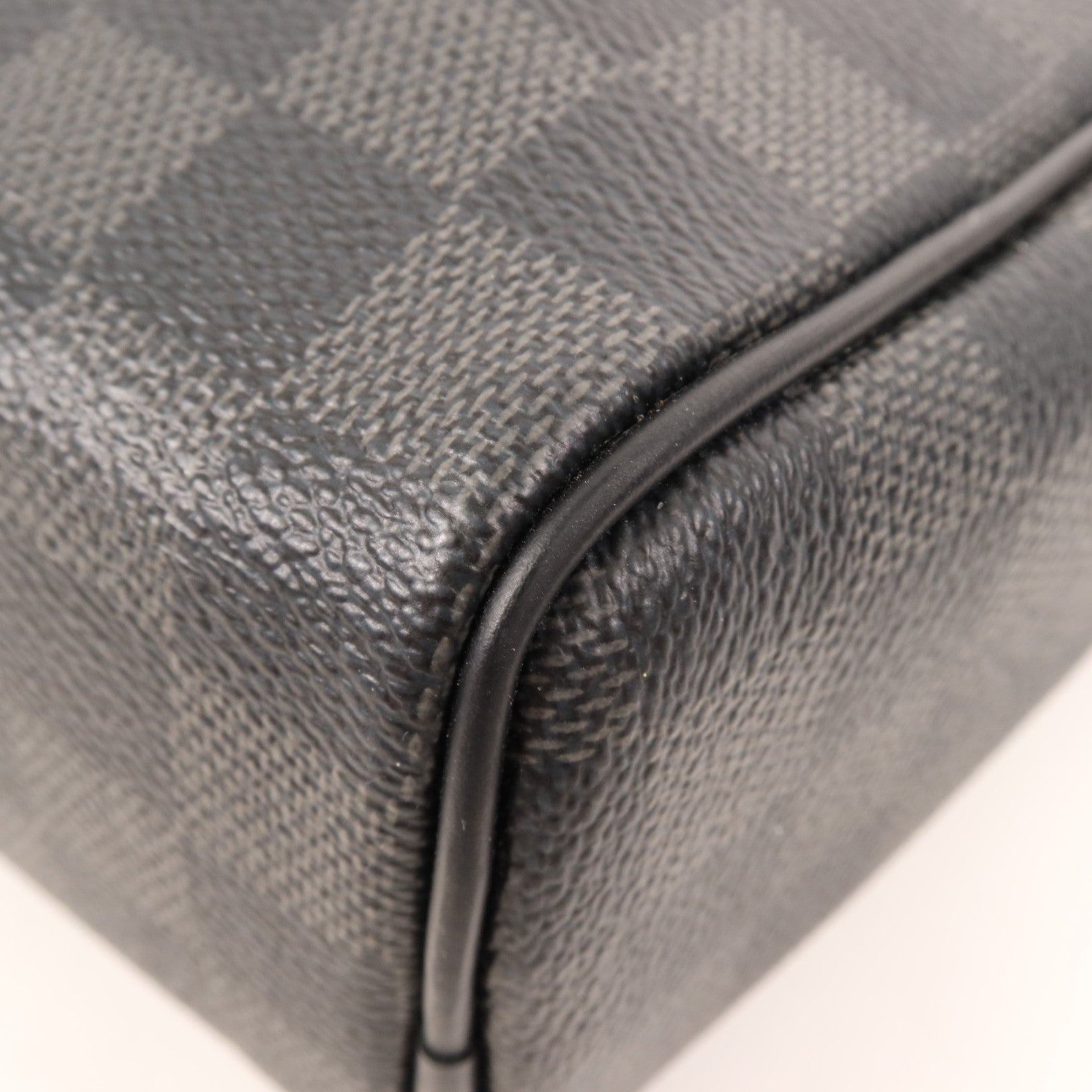 LOUIS VUITTON Damier Graphite Dayton MM銀扣肩背袋