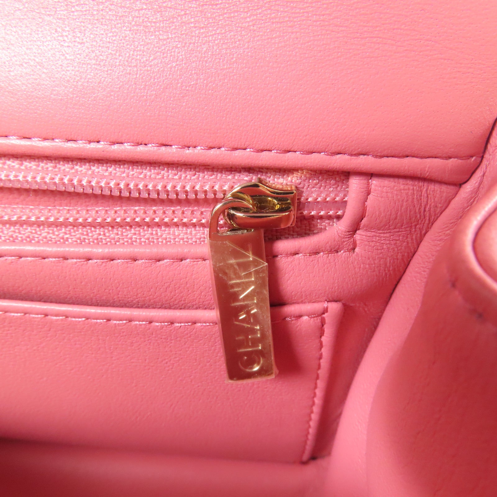 CHANEL 羊皮皮革Mini 20 With Handle銀扣手挽肩背兩用袋