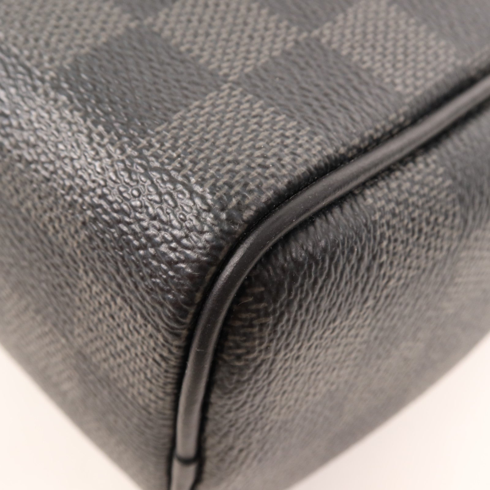 LOUIS VUITTON Damier Graphite Dayton MM銀扣肩背袋