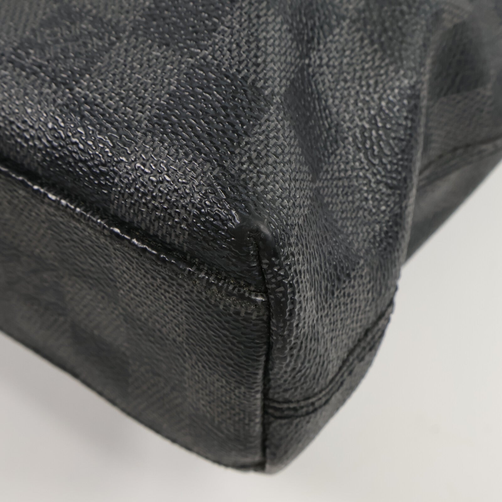 LOUIS VUITTON Damier Graphite Mick PM肩背袋