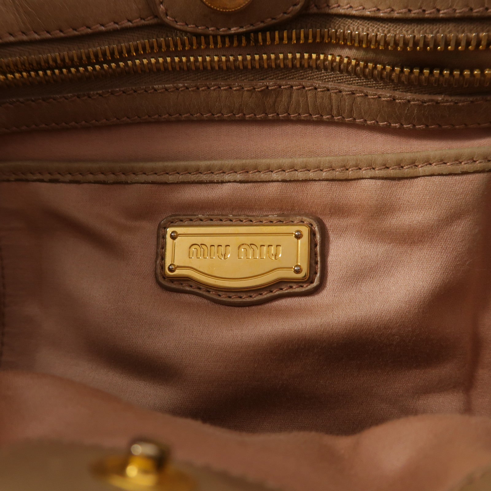 Miu Miu 牛皮皮革2 Way Shoulder金扣手挽肩背兩用袋