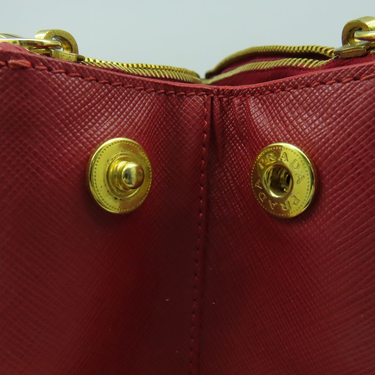 PRADA 【激減優惠】Saffiano皮革Hand Bag金扣手挽袋紅色