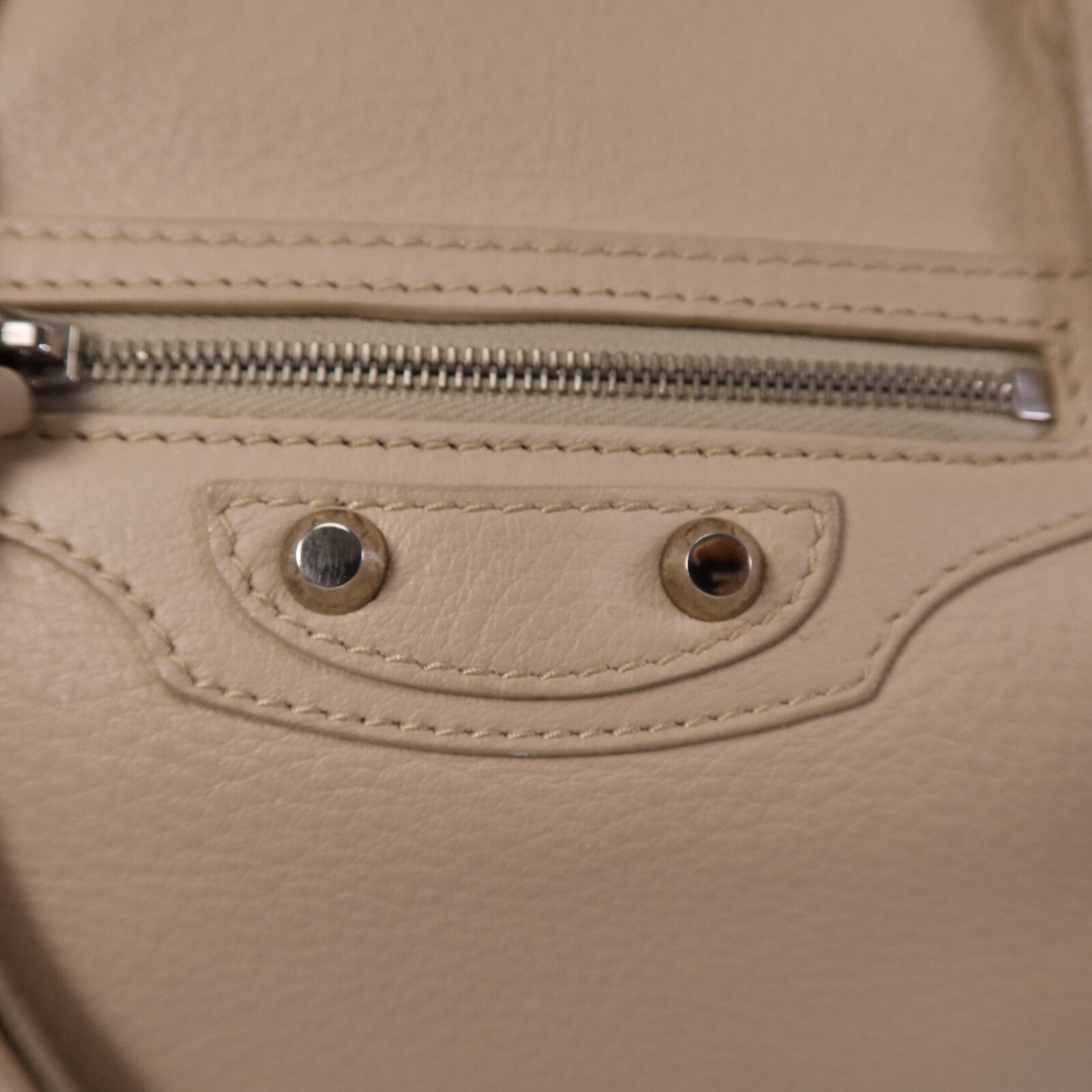 BALENCIAGA 牛皮皮革Papier A4 Zip Around銀扣肩背袋