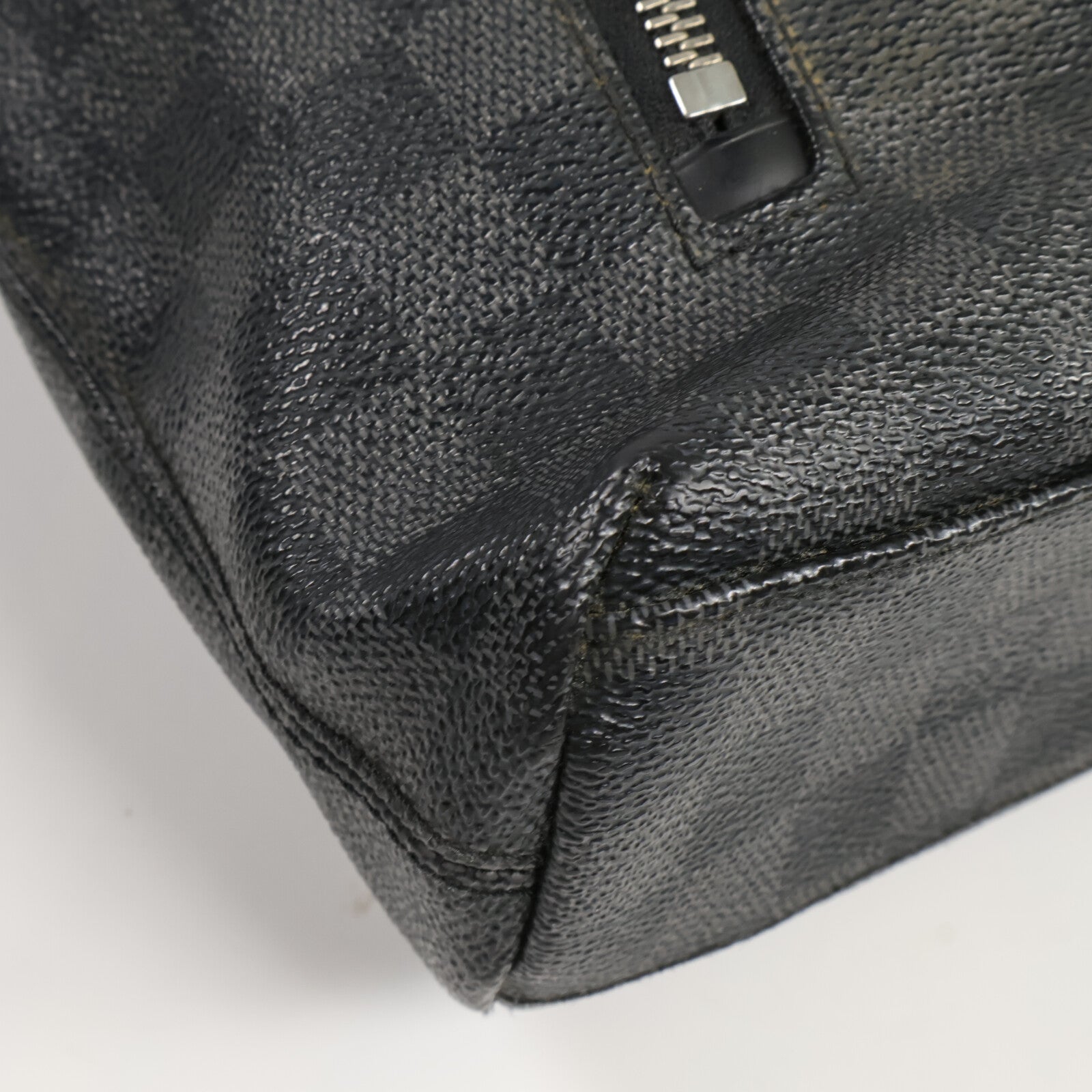 LOUIS VUITTON Damier Graphite Mick PM肩背袋