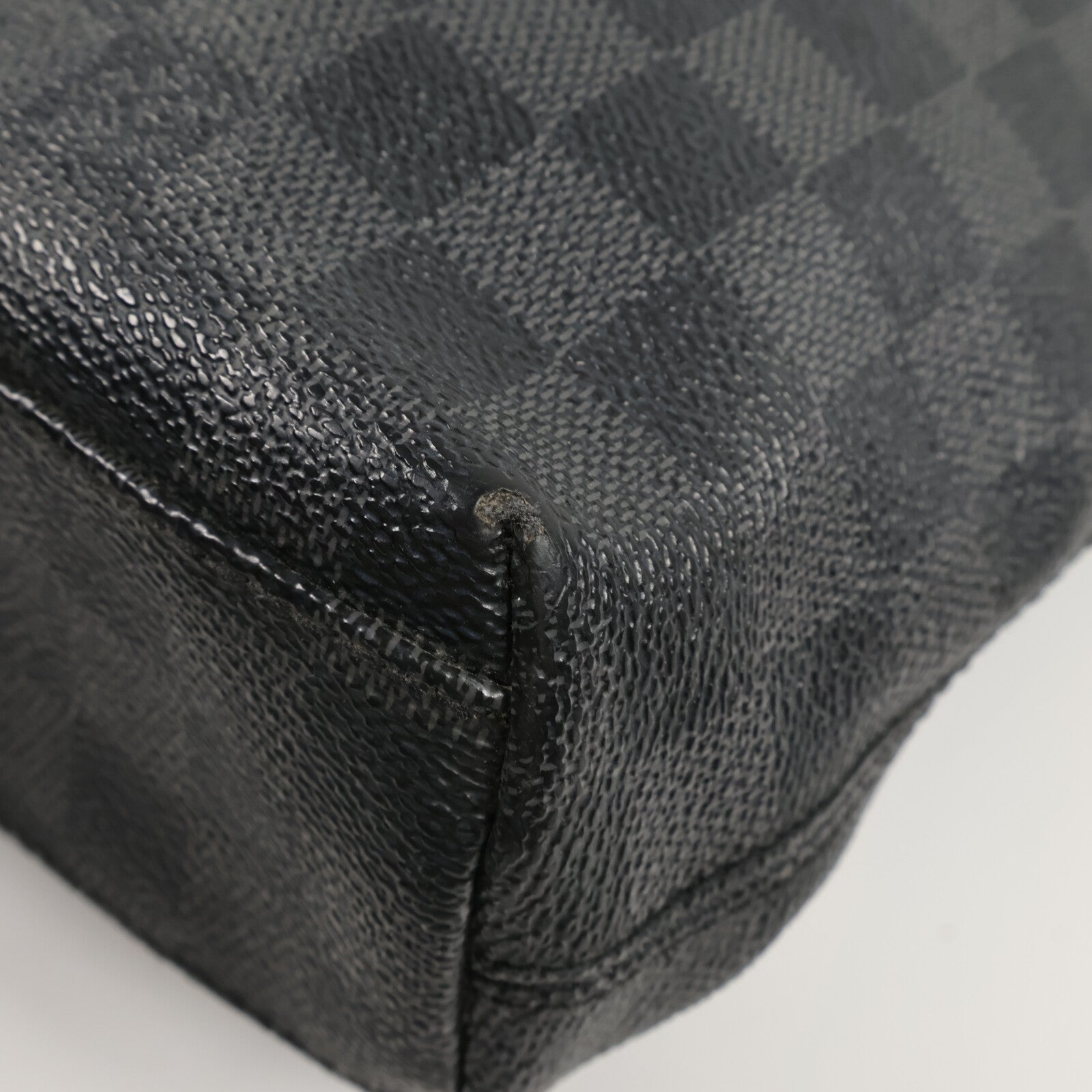 LOUIS VUITTON Damier Graphite Mick PM肩背袋