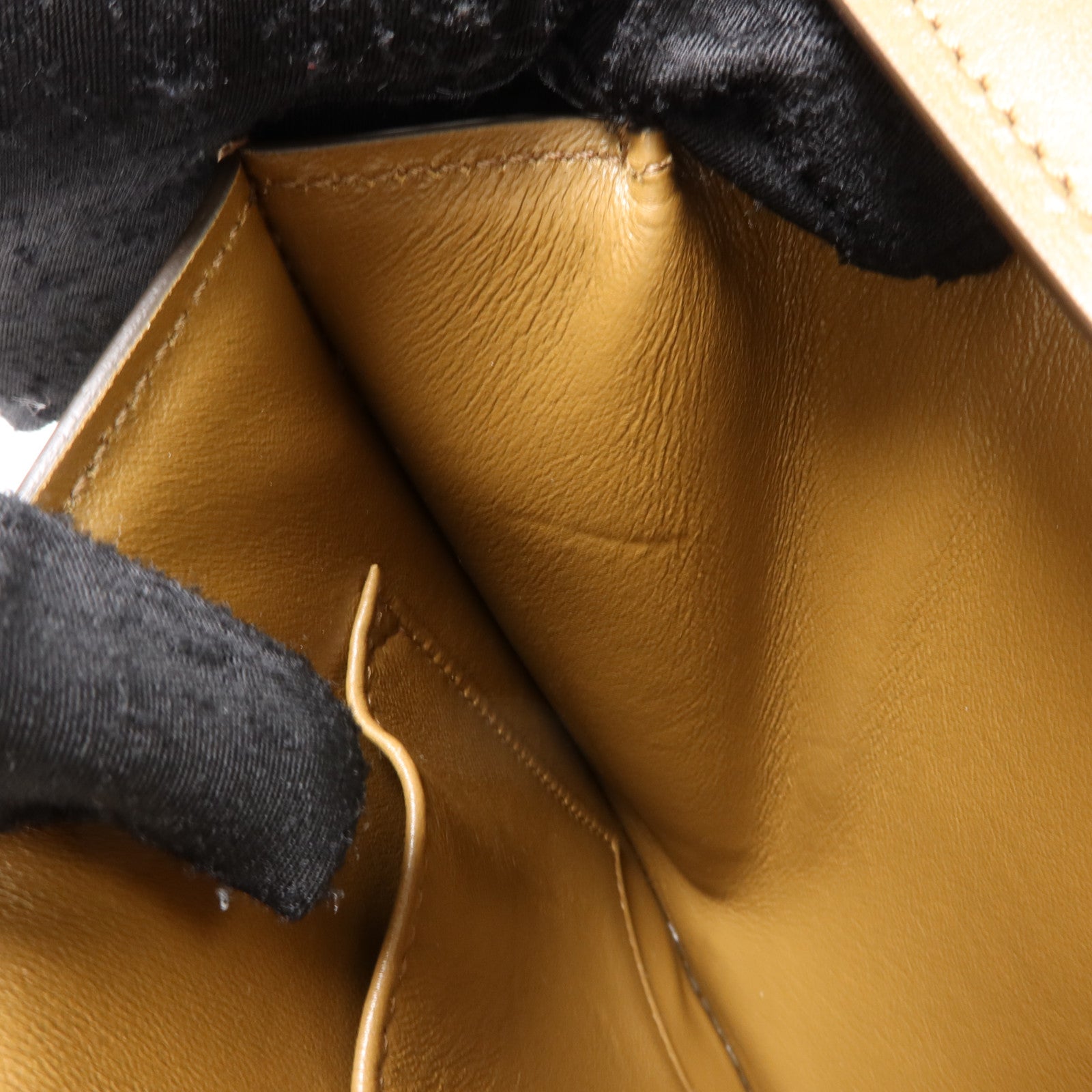 CELINE 牛皮皮革Classic Box Medium肩背袋