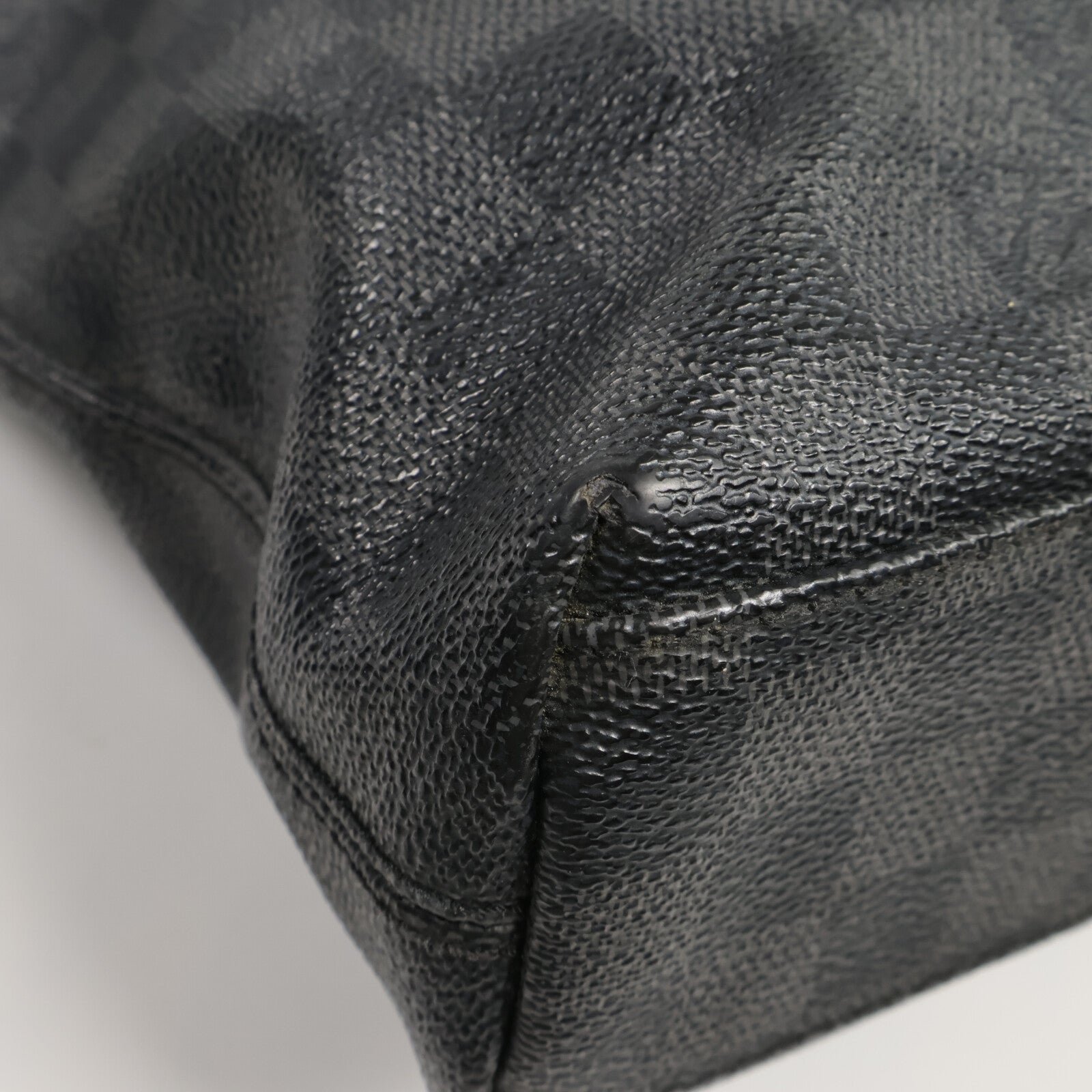 LOUIS VUITTON Damier Graphite Mick PM肩背袋