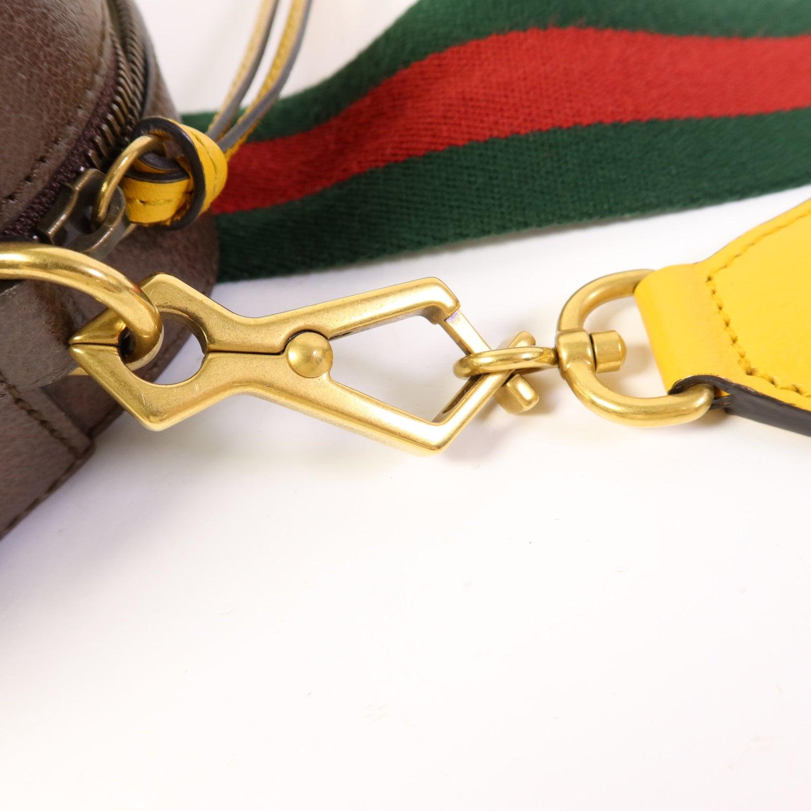 GUCCI 塗層帆布GG Supreme Messenger金扣肩背袋